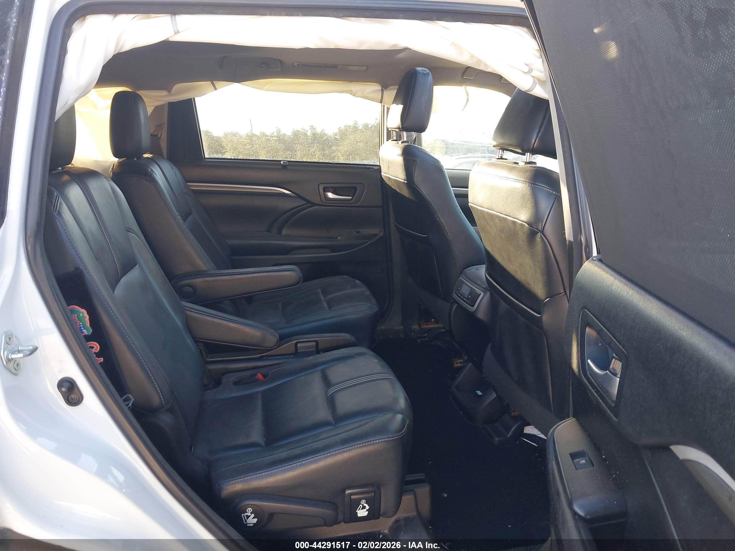 TOYOTA HIGHLANDER image 8