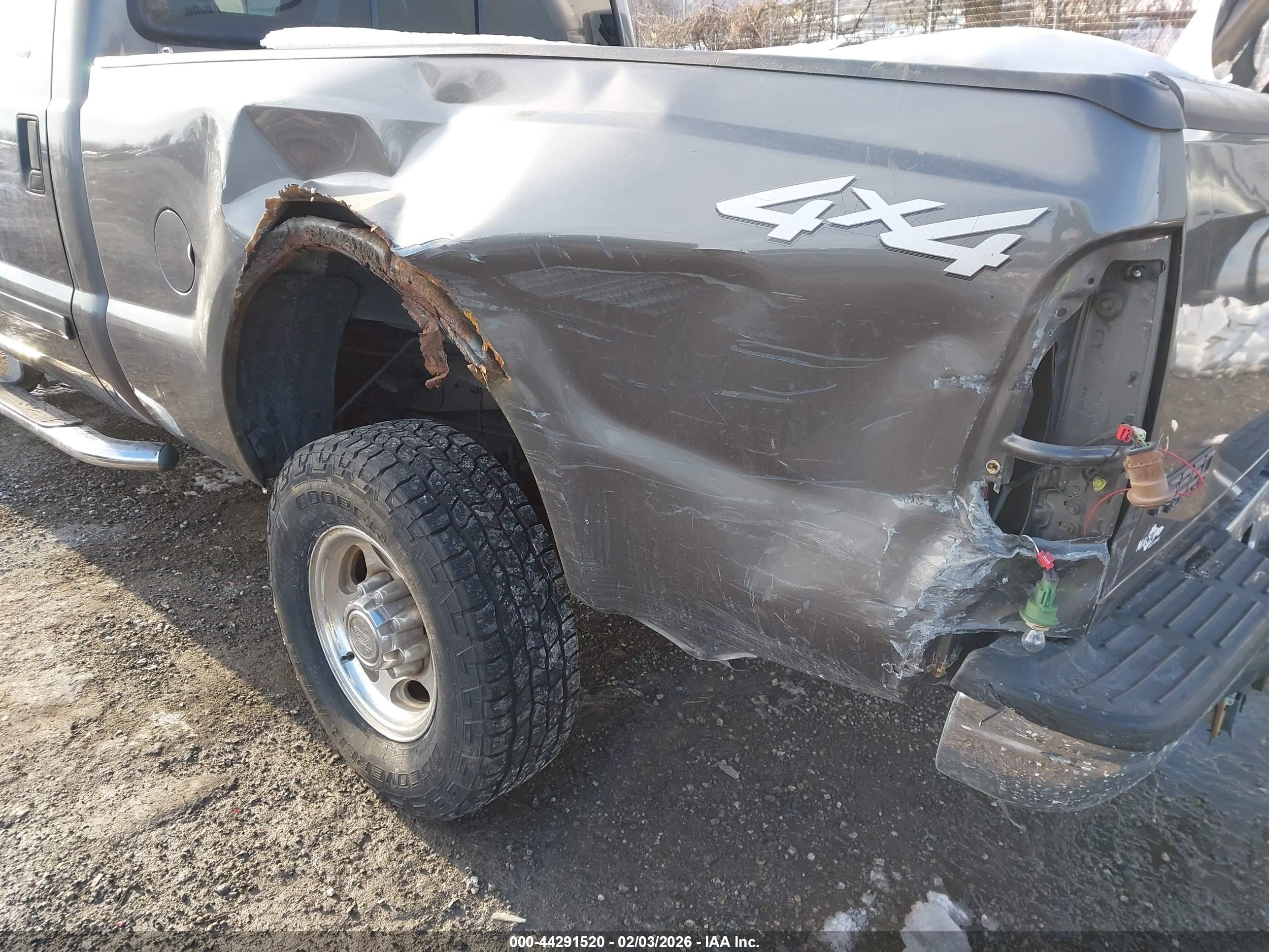 FORD F-250 image 6