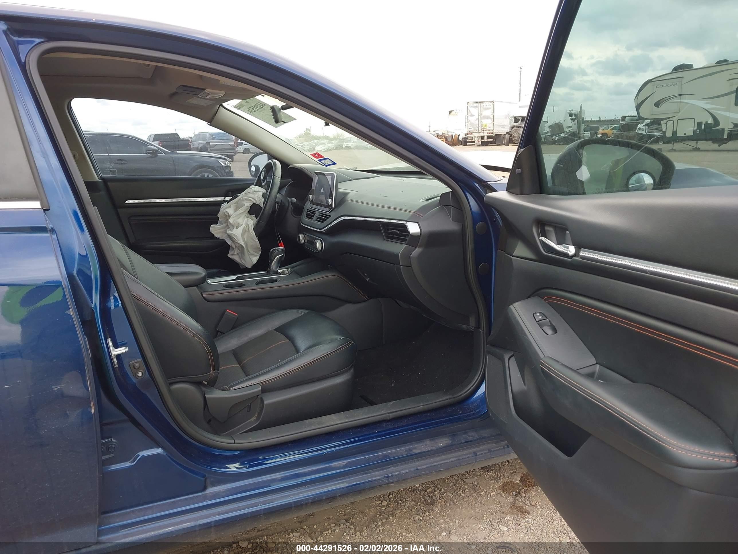 NISSAN ALTIMA image 5