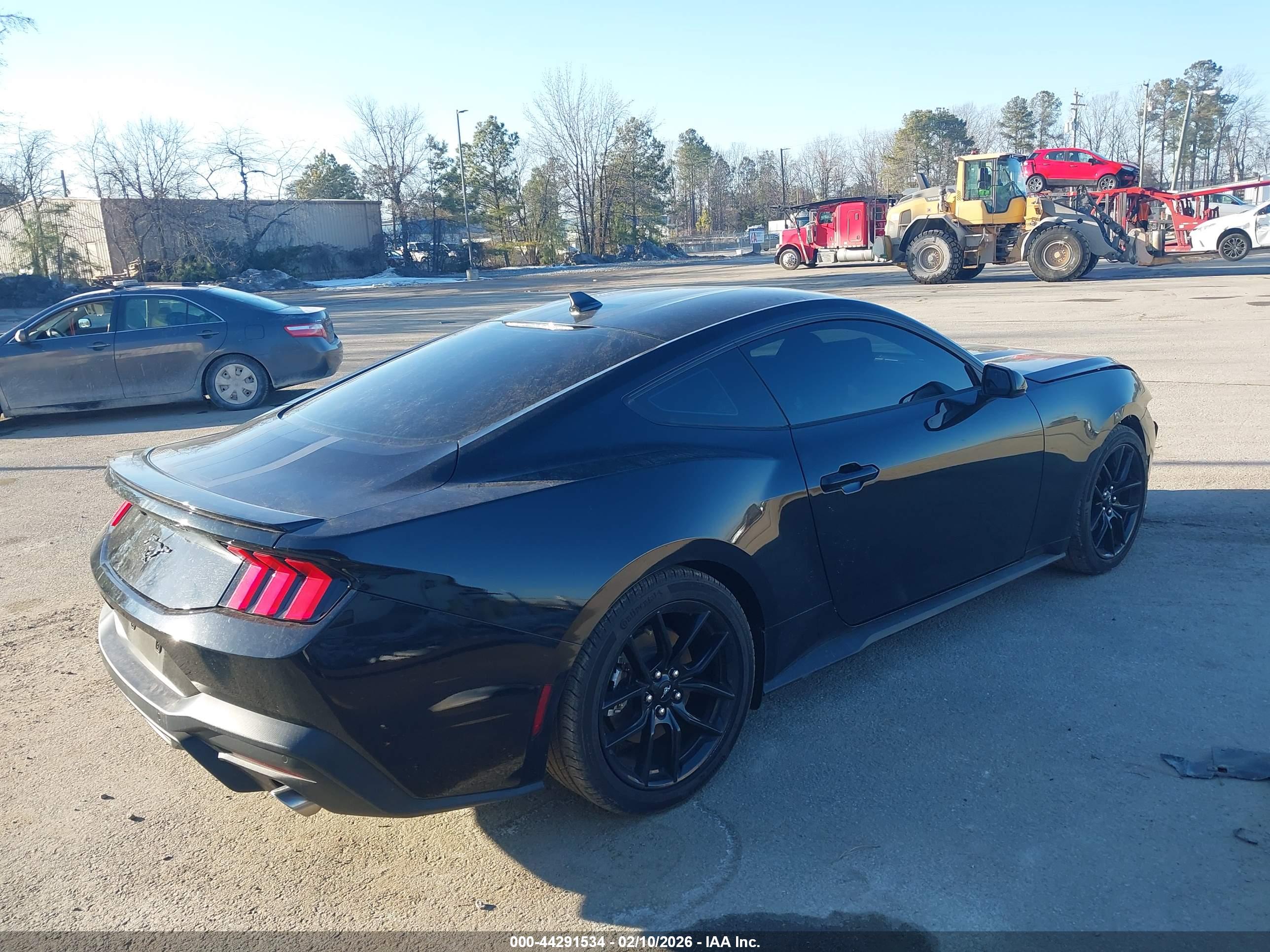 FORD MUSTANG image 4