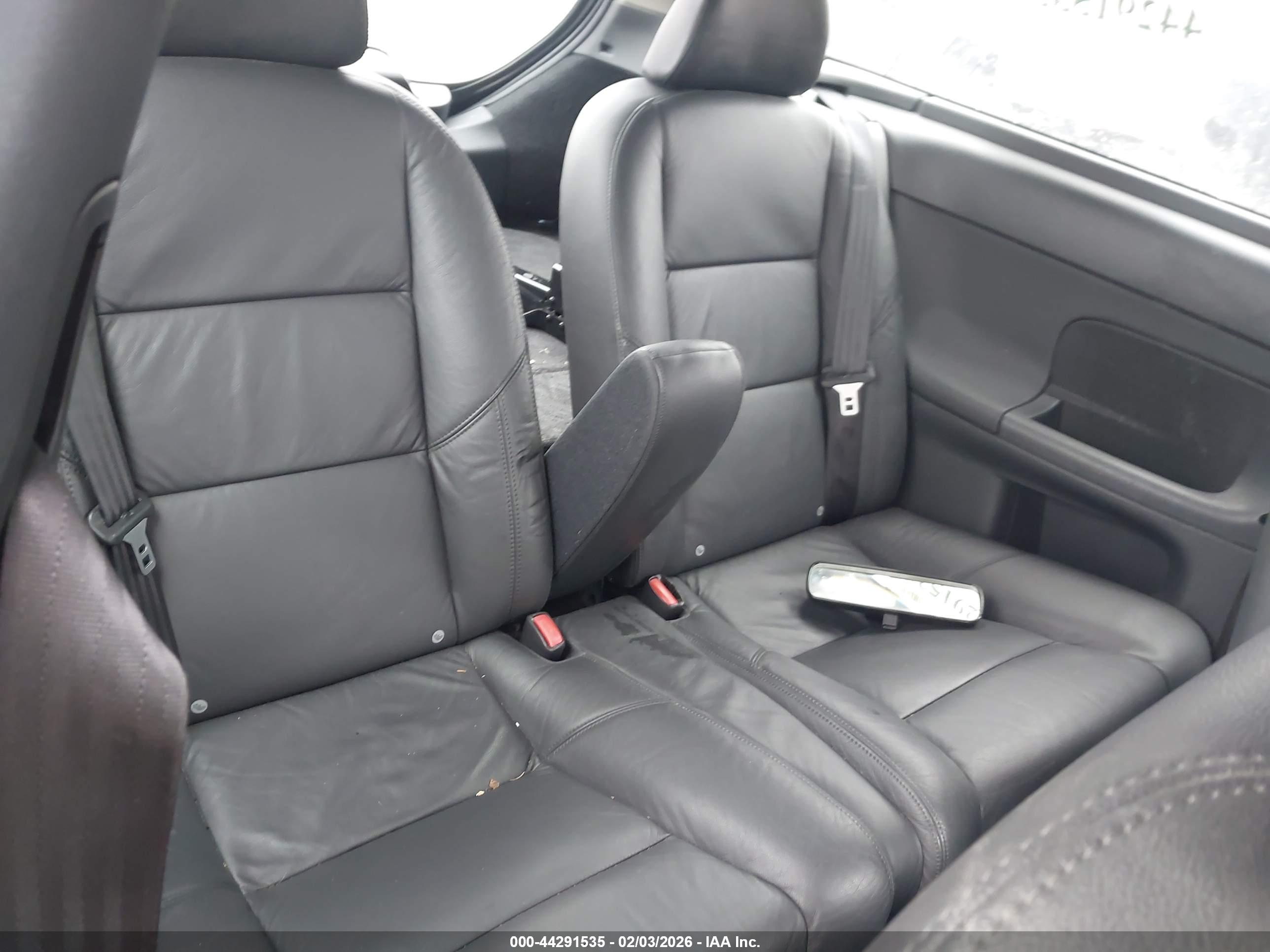 VOLVO C30 image 8