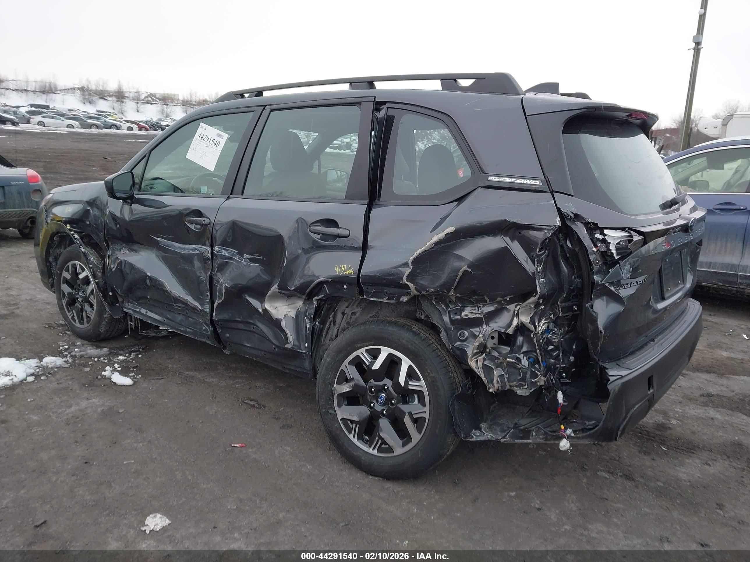 SUBARU FORESTER image 3