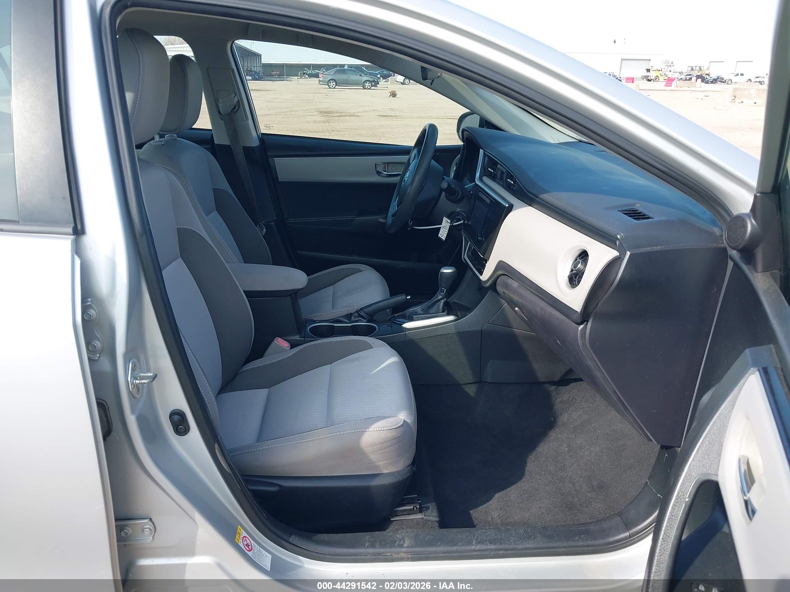 TOYOTA COROLLA image 5