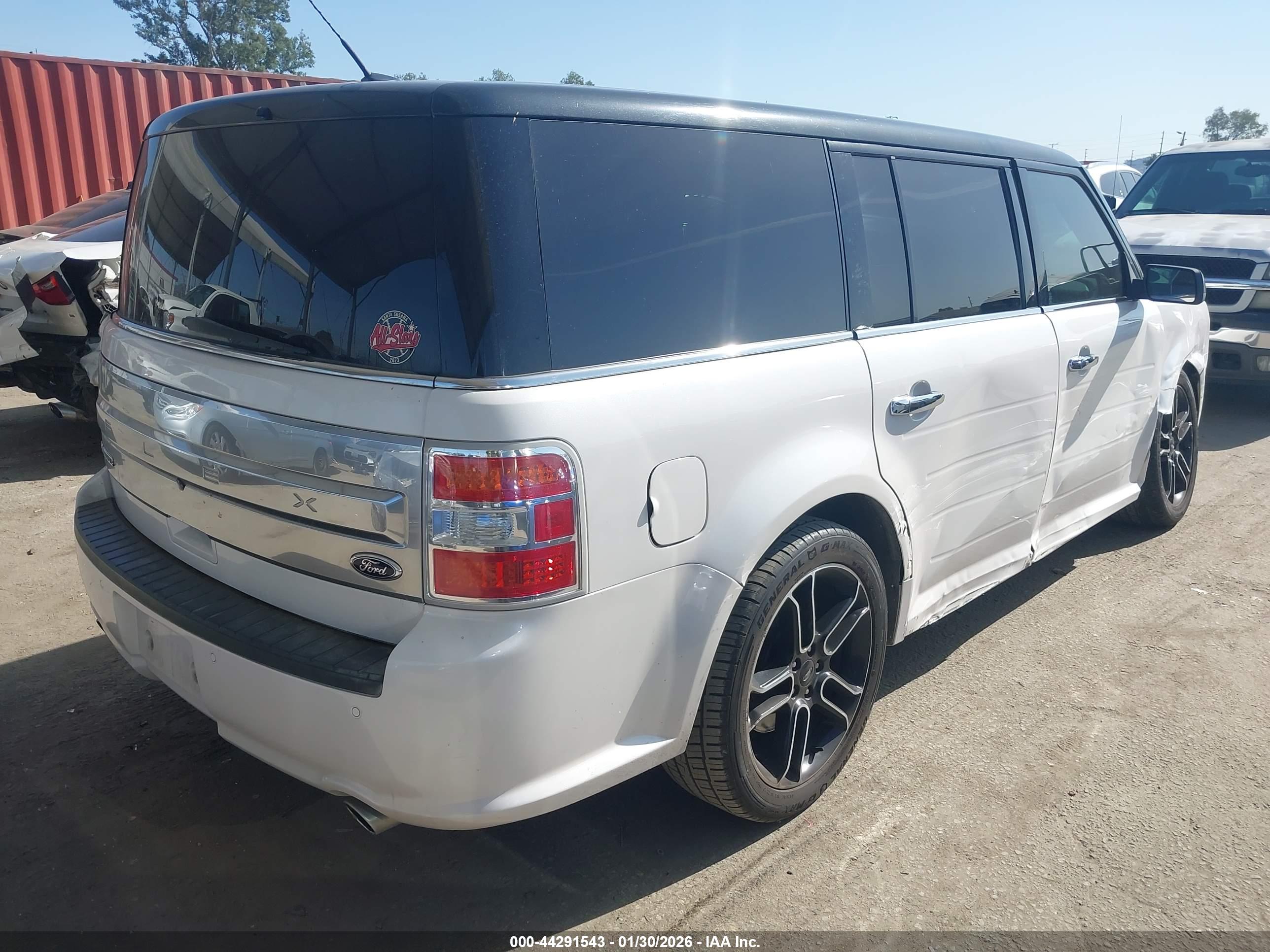 FORD FLEX image 4