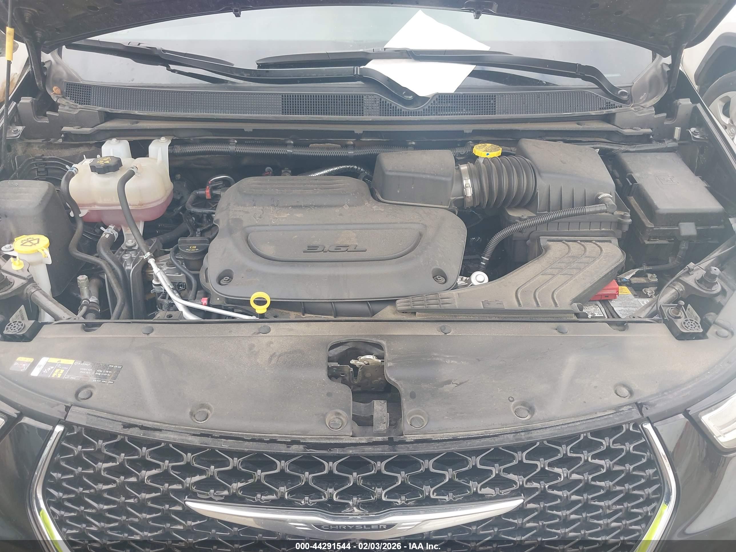 CHRYSLER PACIFICA image 10