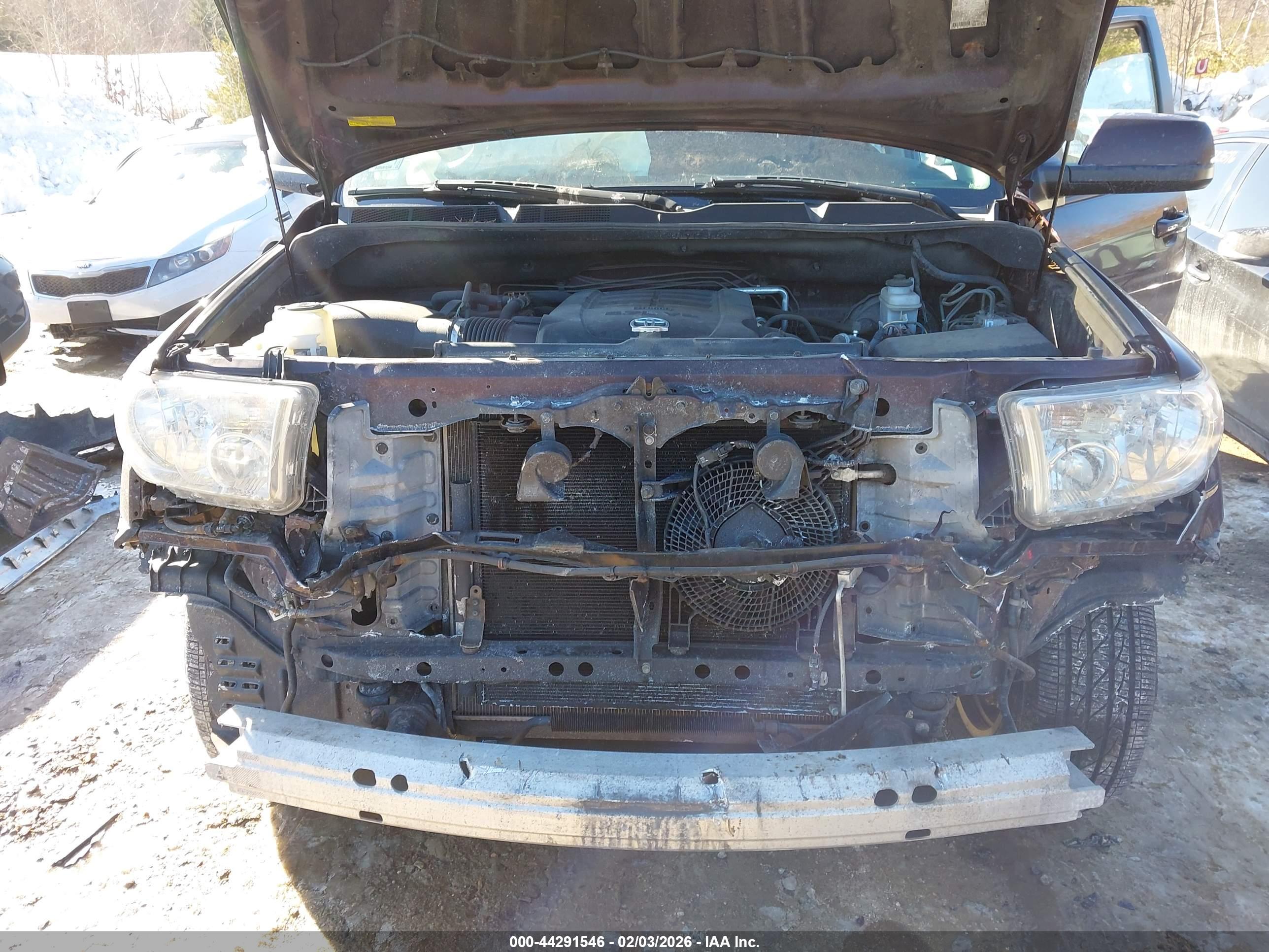 TOYOTA SEQUOIA image 6