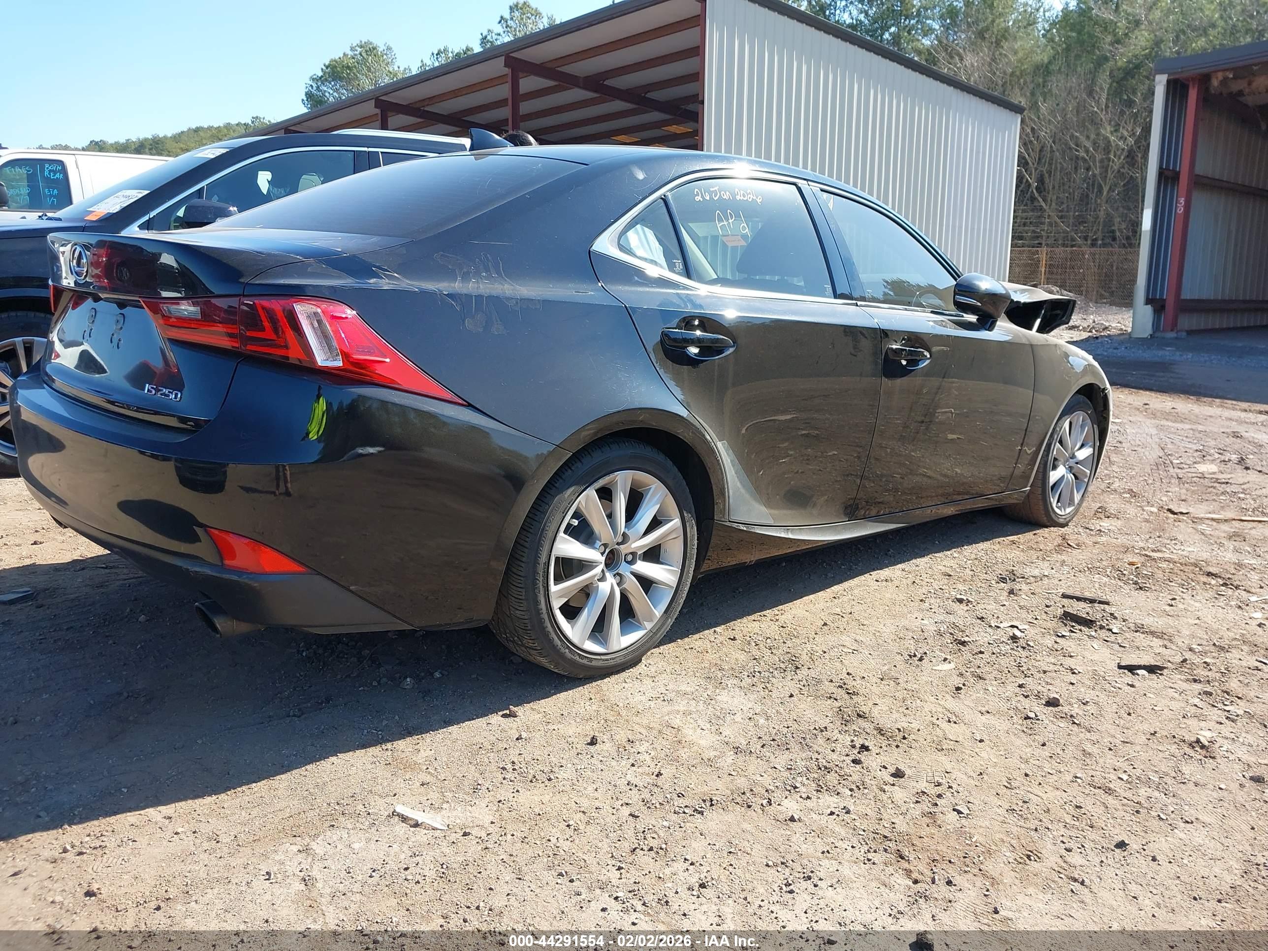 LEXUS IS image 4