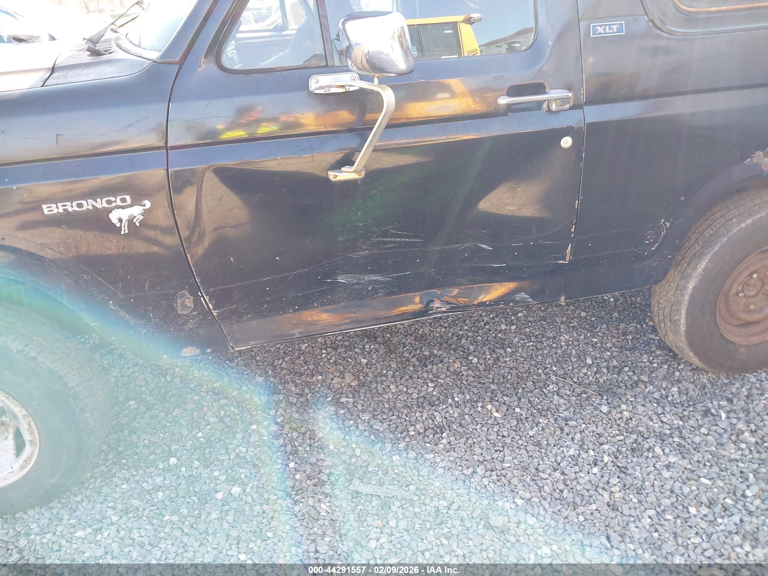 FORD BRONCO image 6