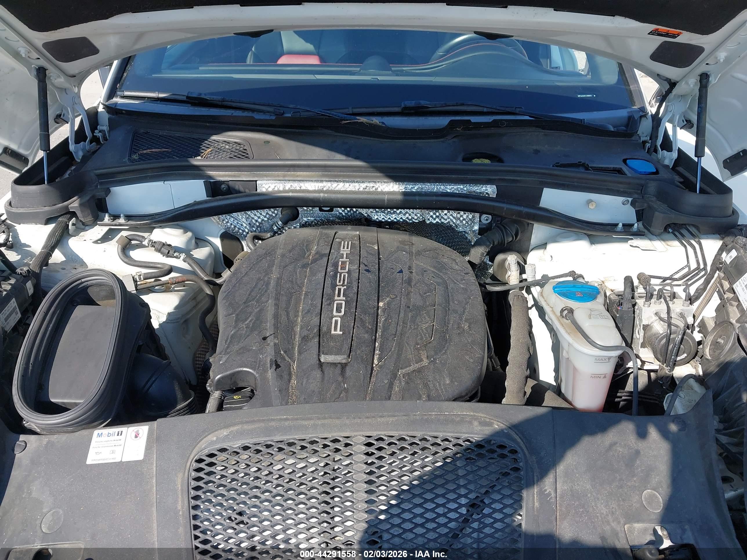 PORSCHE MACAN image 10