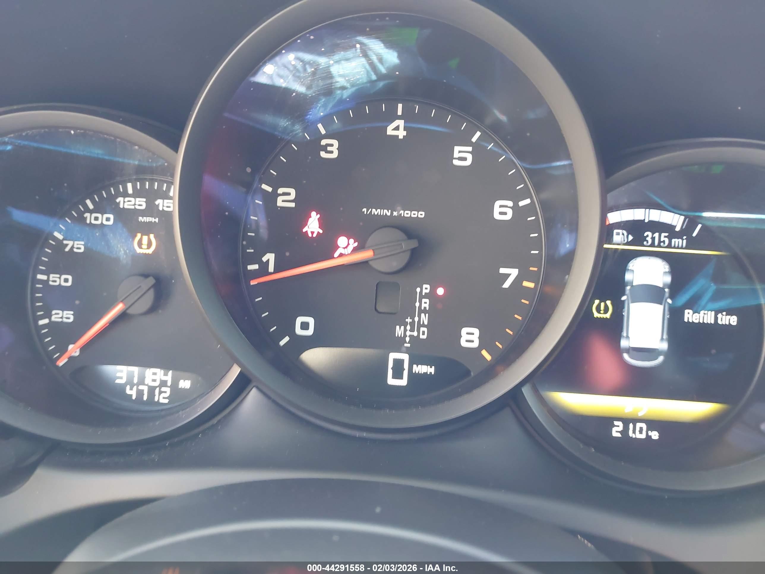 PORSCHE MACAN image 7