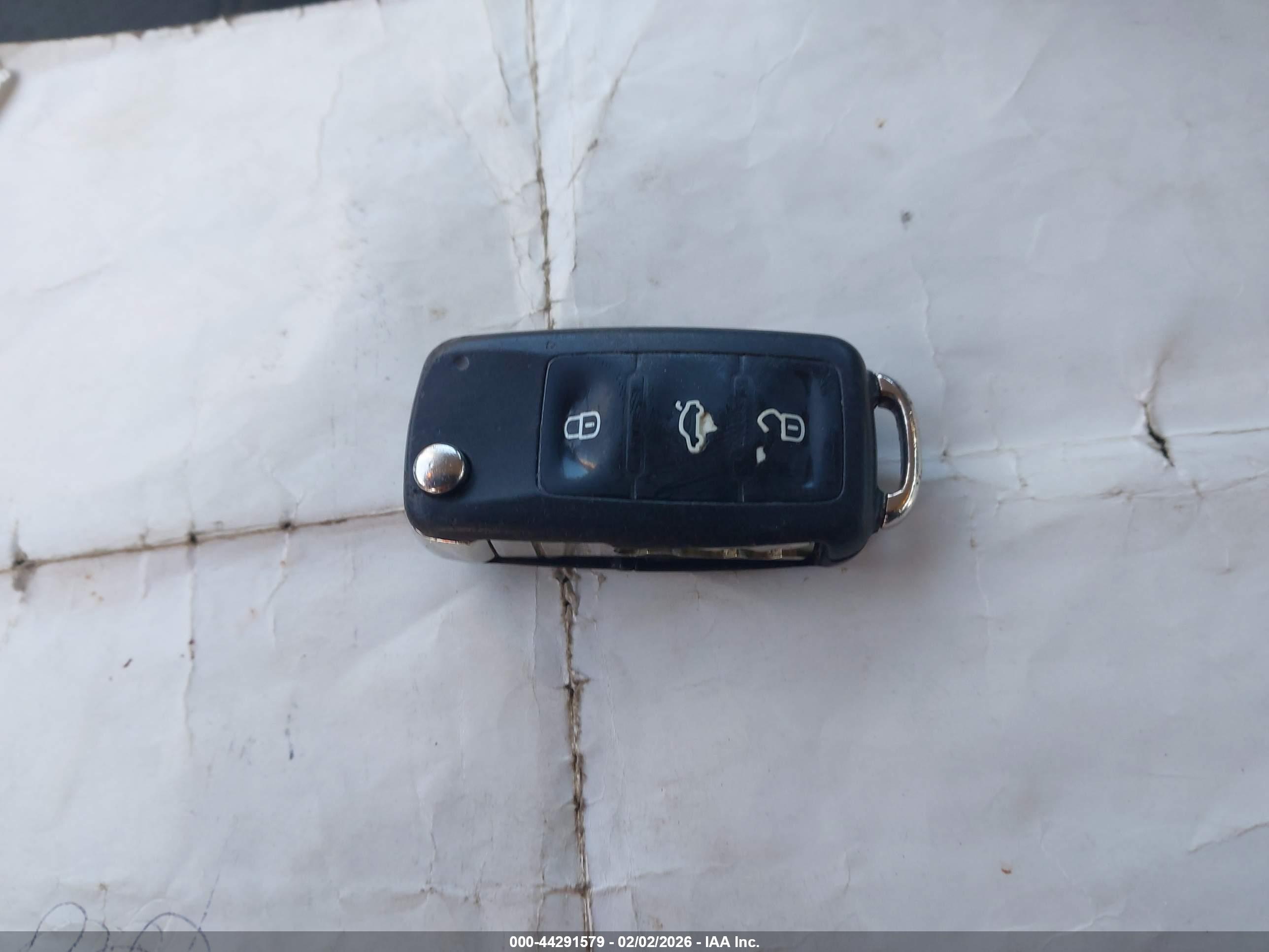 VOLKSWAGEN PASSAT image 11