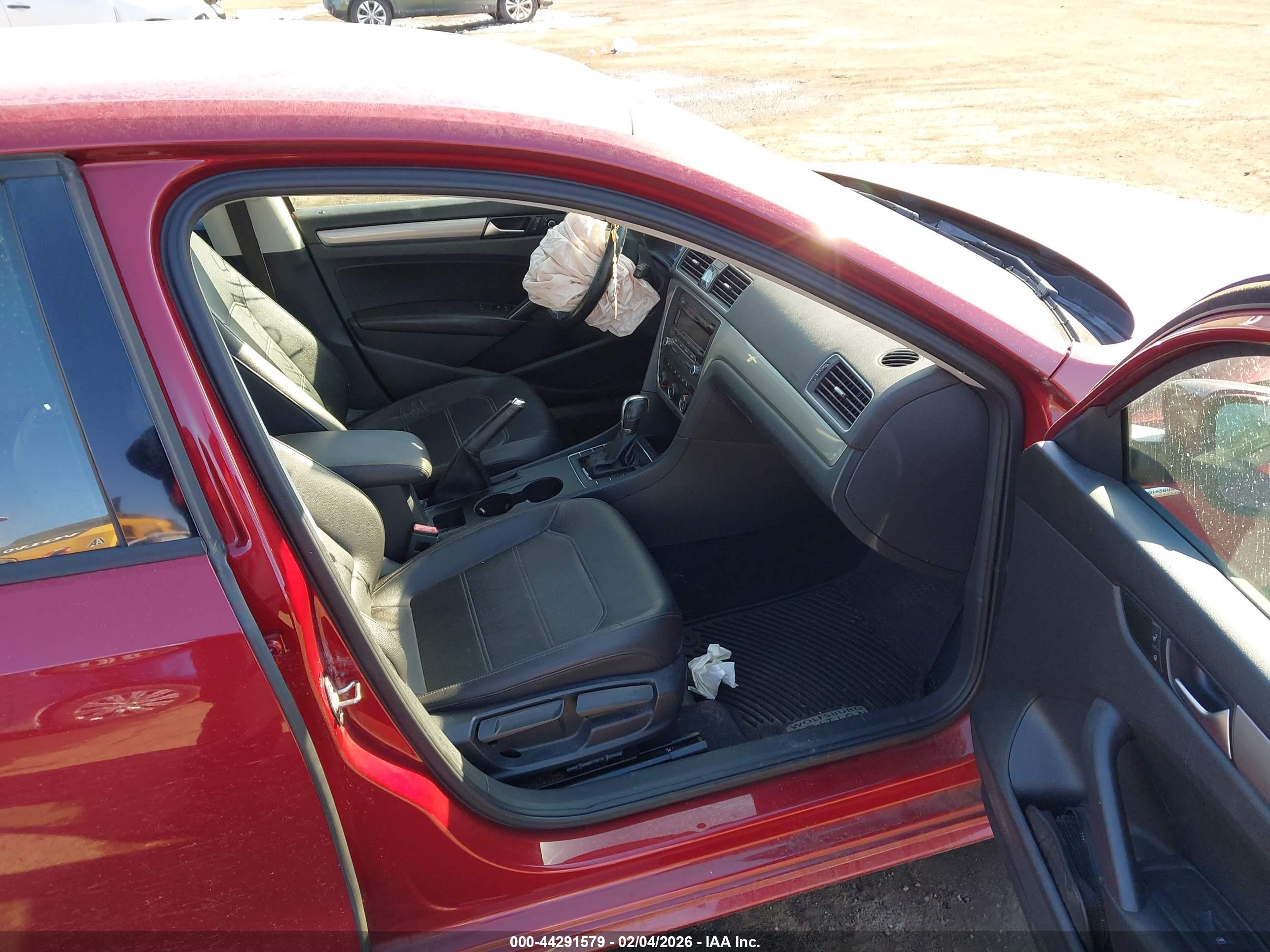 VOLKSWAGEN PASSAT image 5