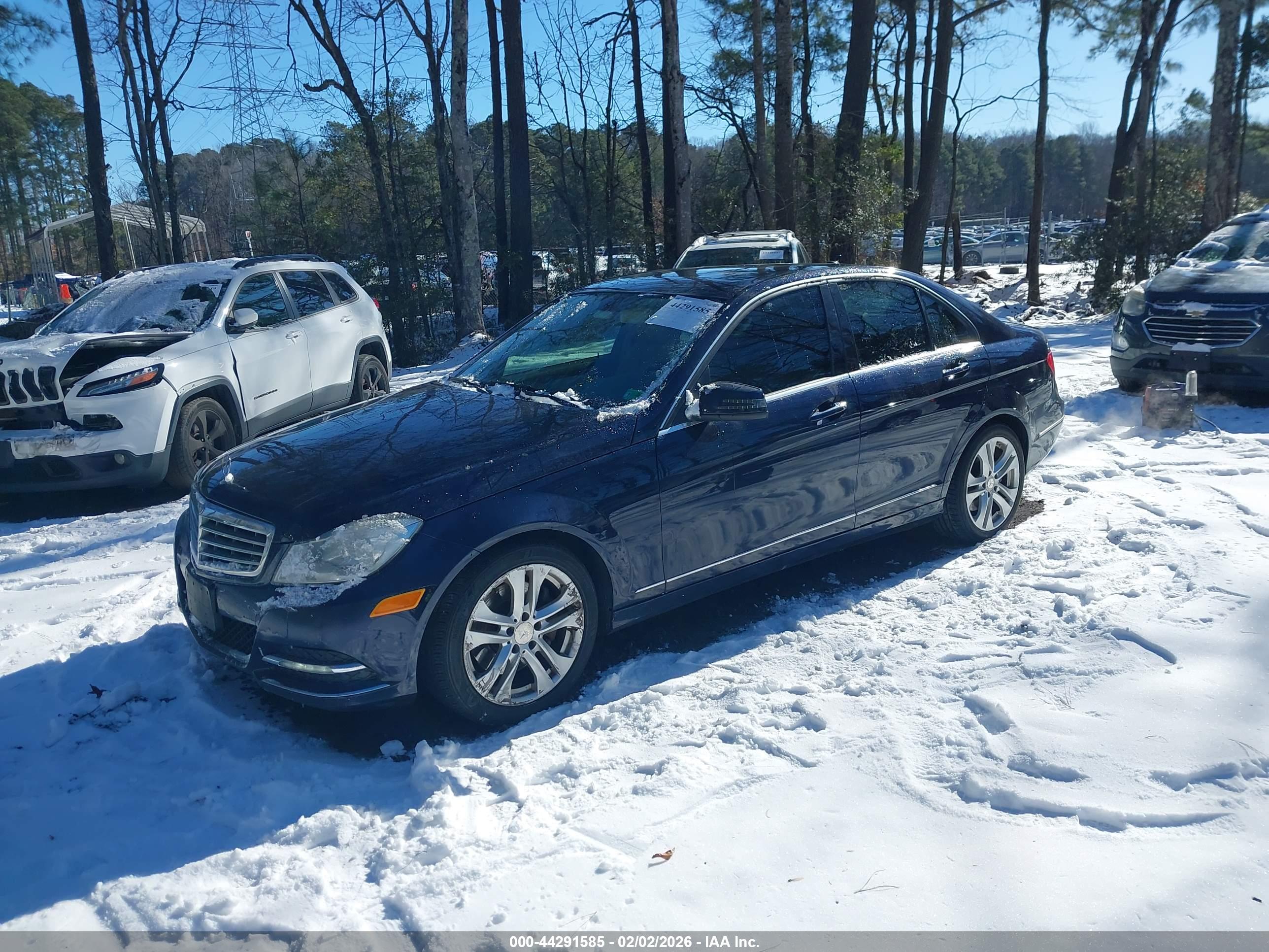 MERCEDES-BENZ C image 2