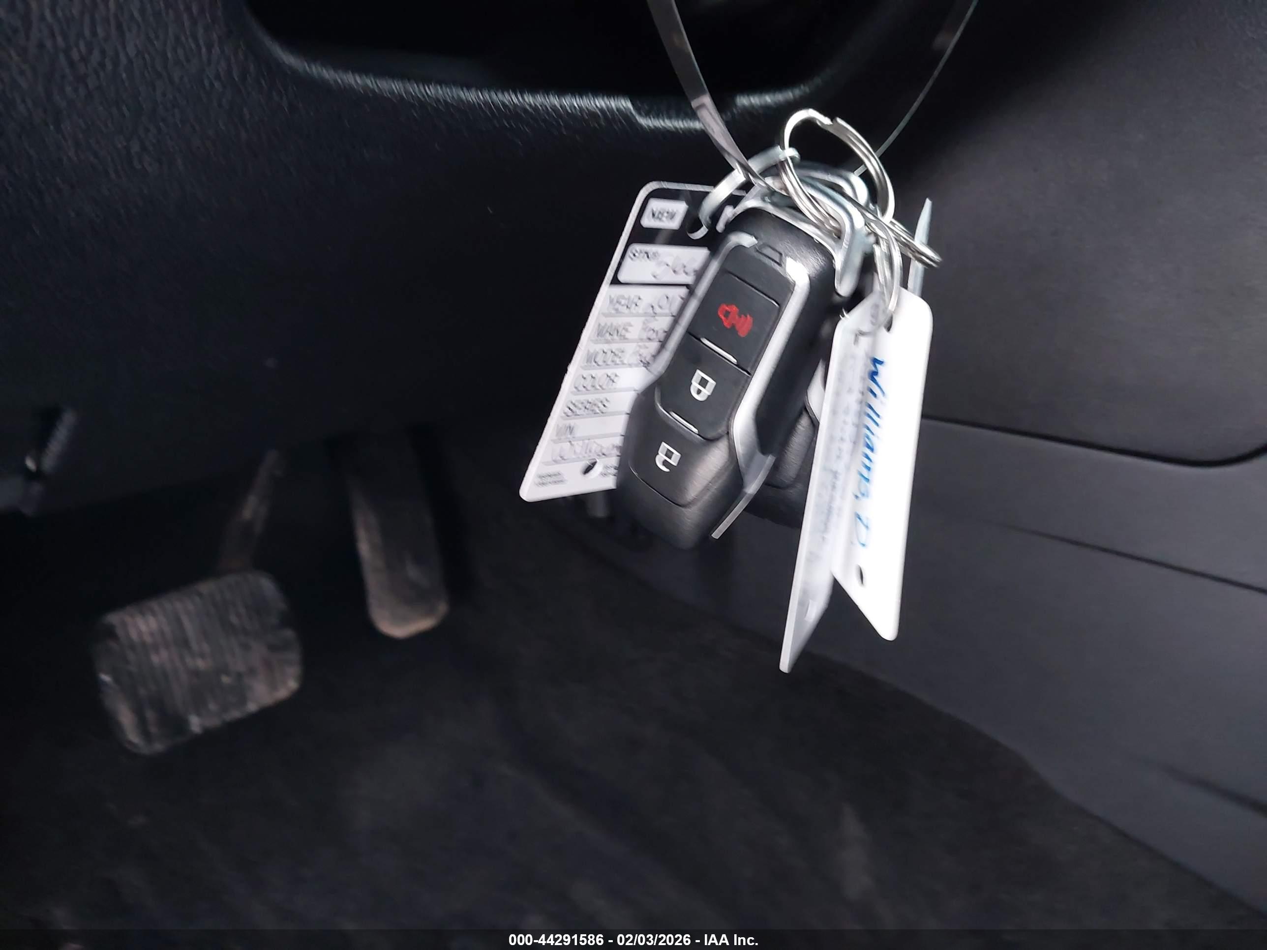 FORD EXPLORER image 11
