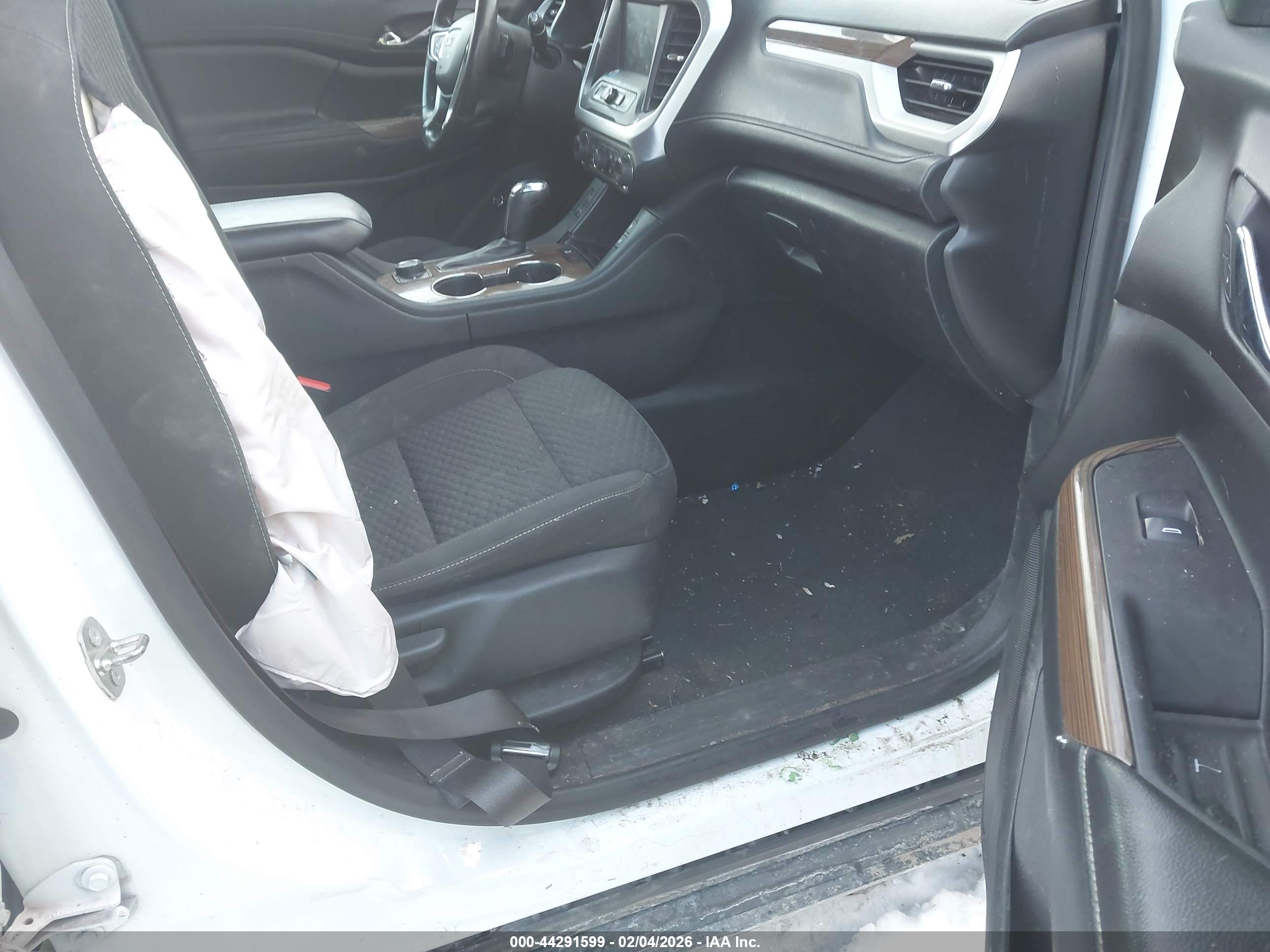 GMC ACADIA image 5