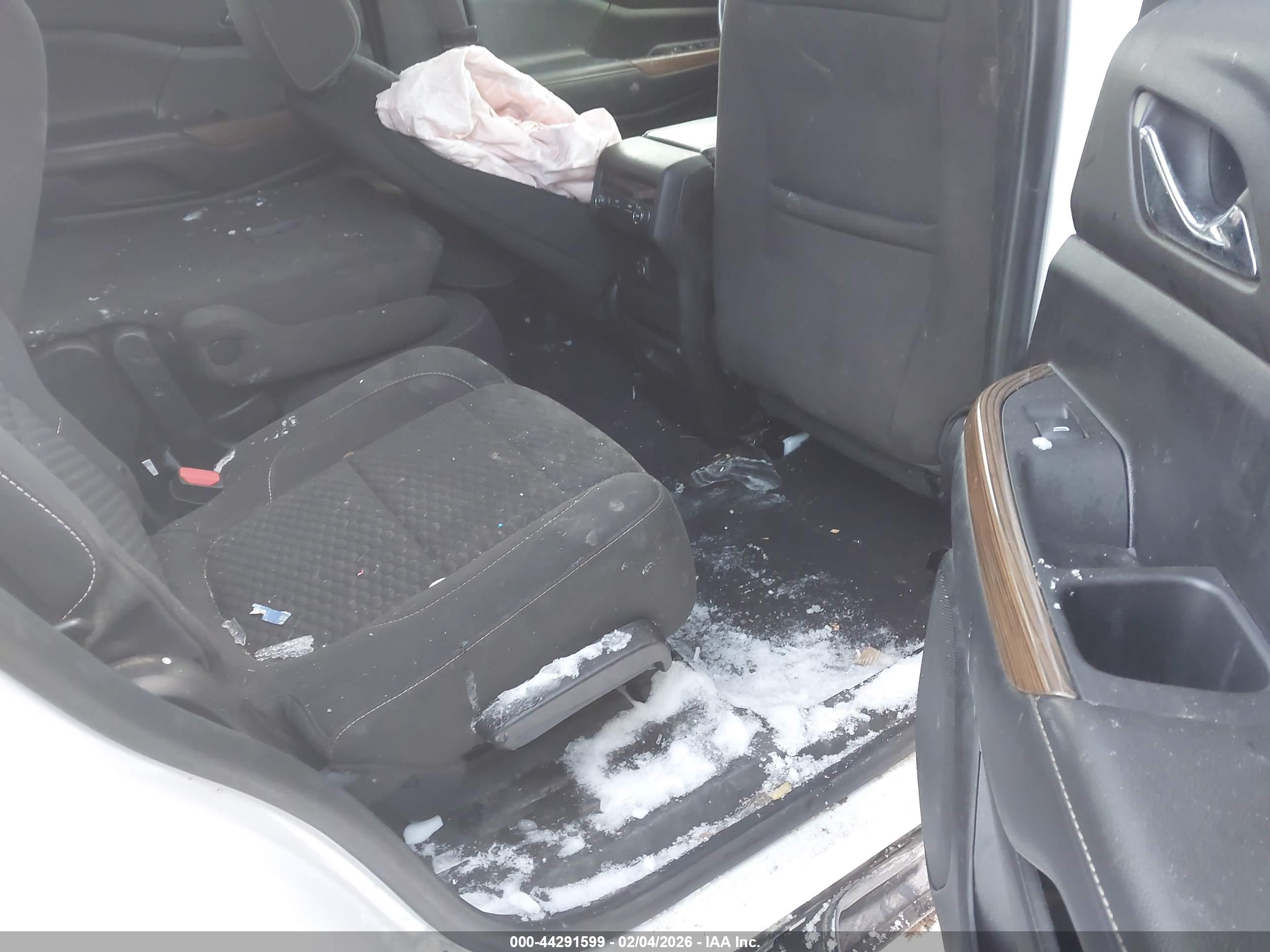 GMC ACADIA image 8