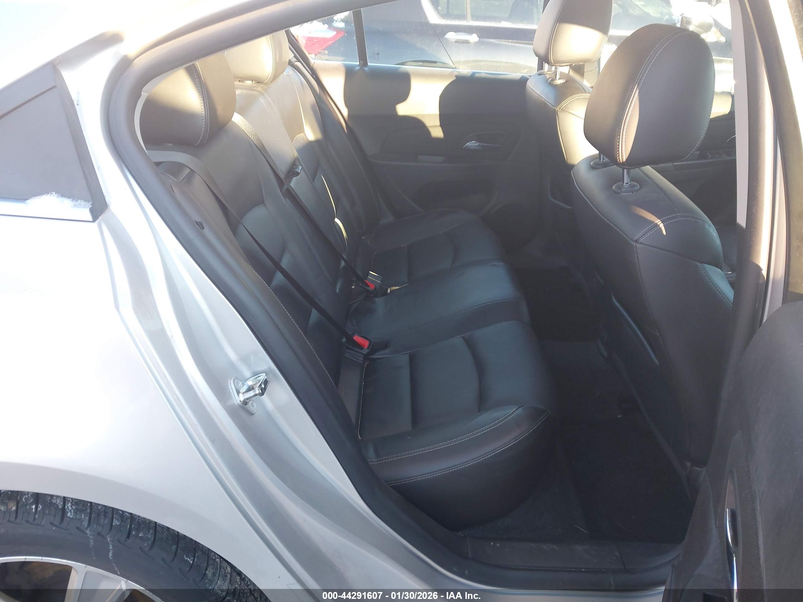 CHEVROLET CRUZE image 8