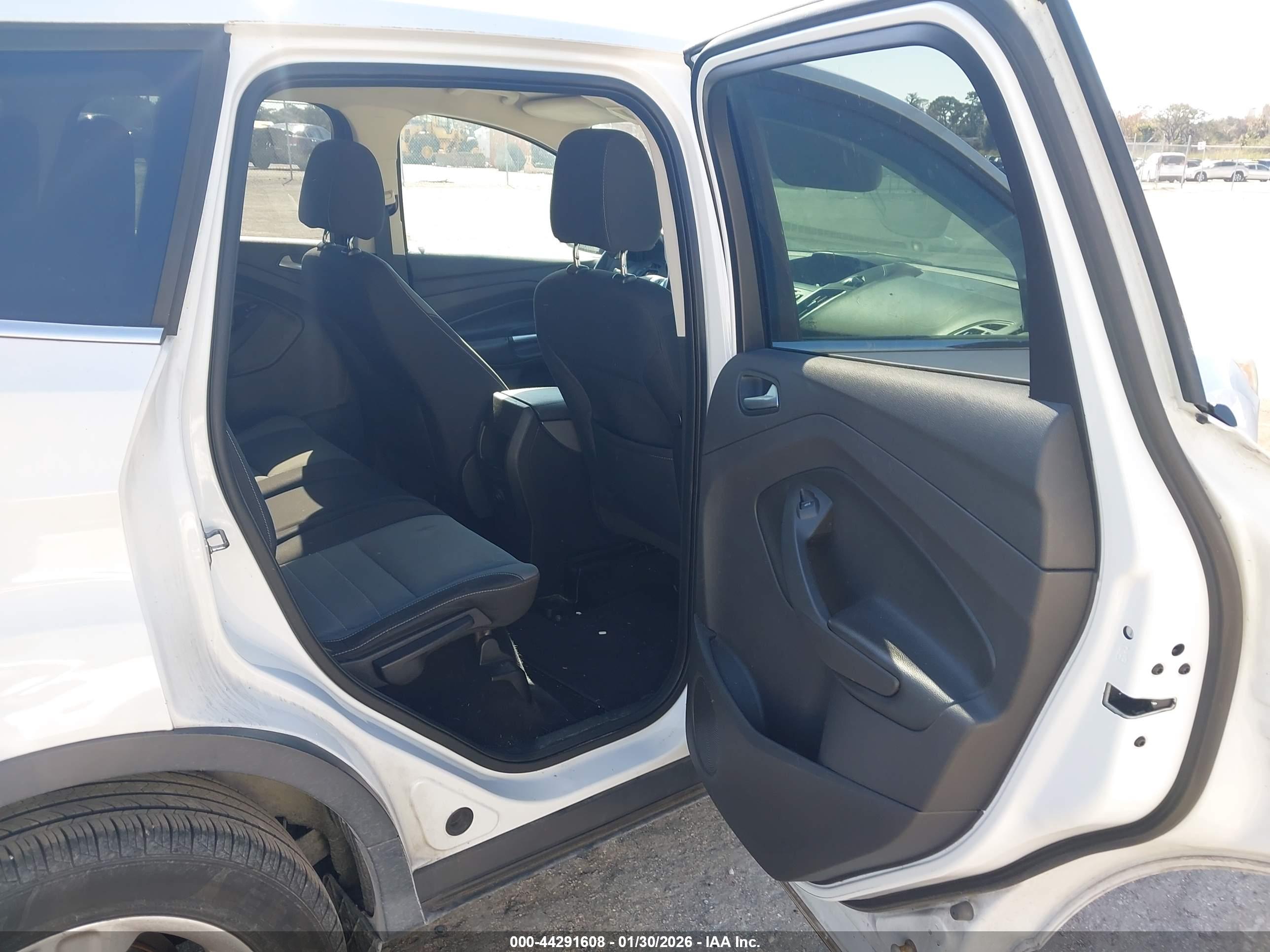 FORD ESCAPE image 8
