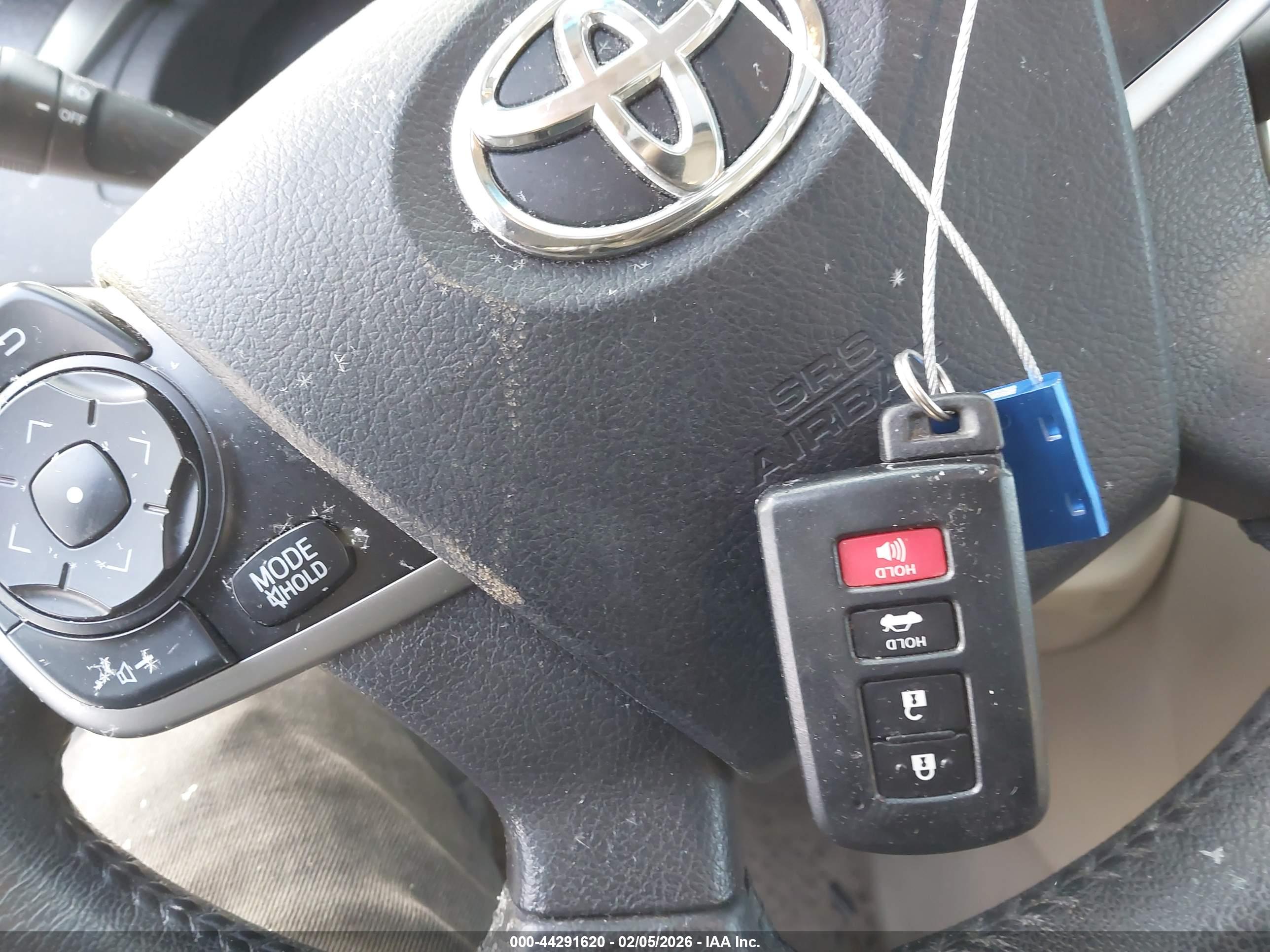 TOYOTA CAMRY image 11