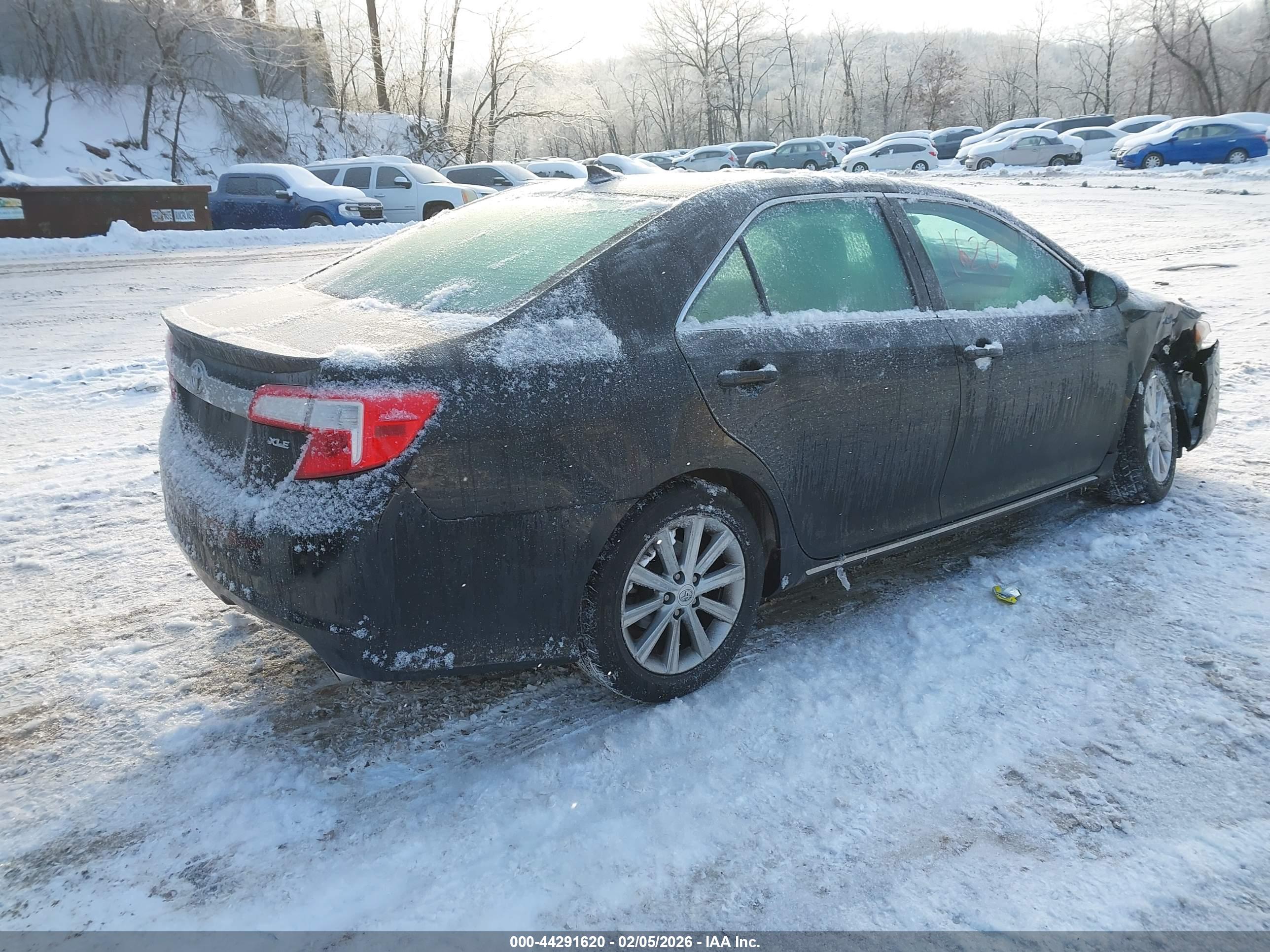TOYOTA CAMRY image 4