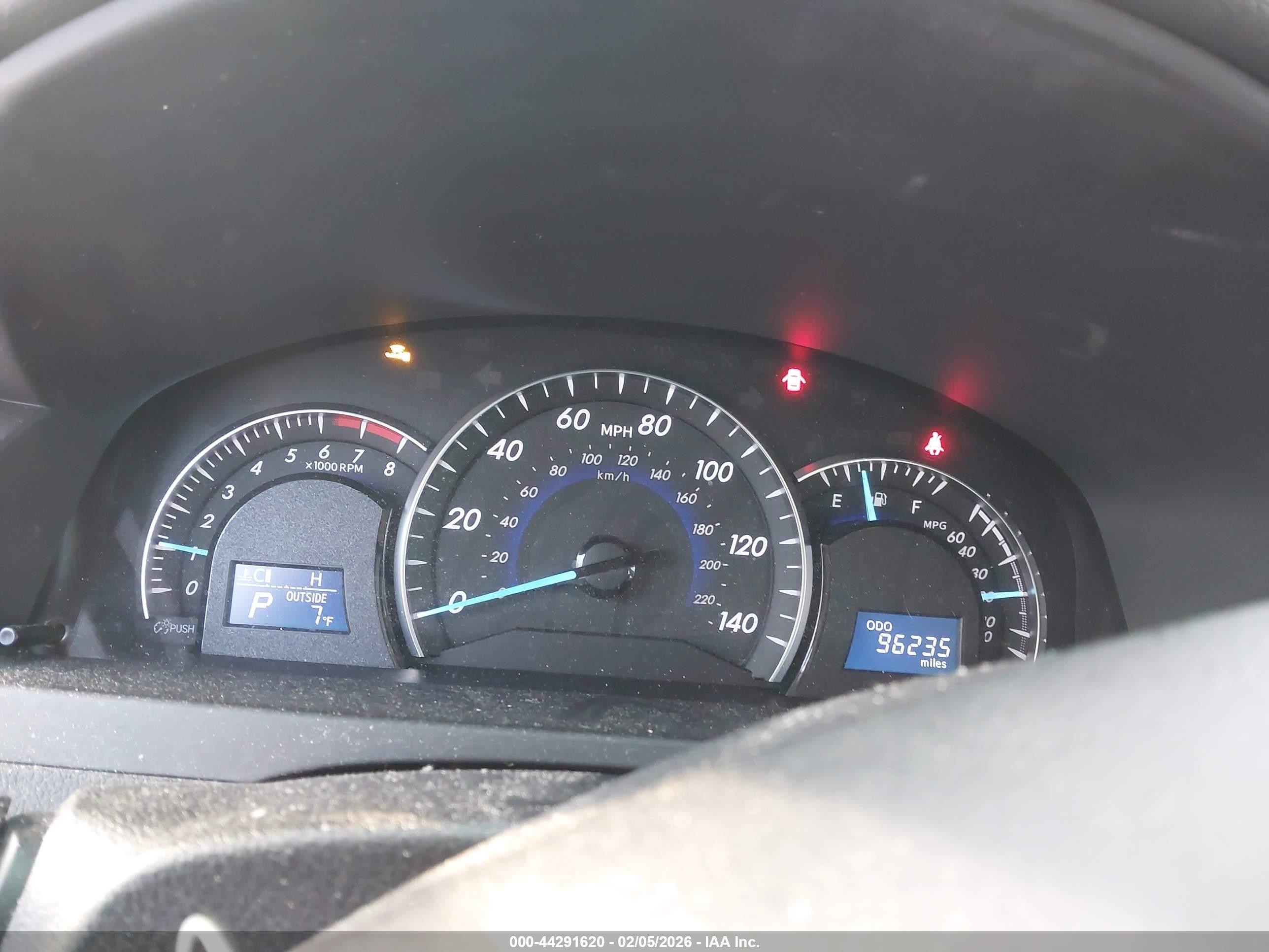 TOYOTA CAMRY image 7