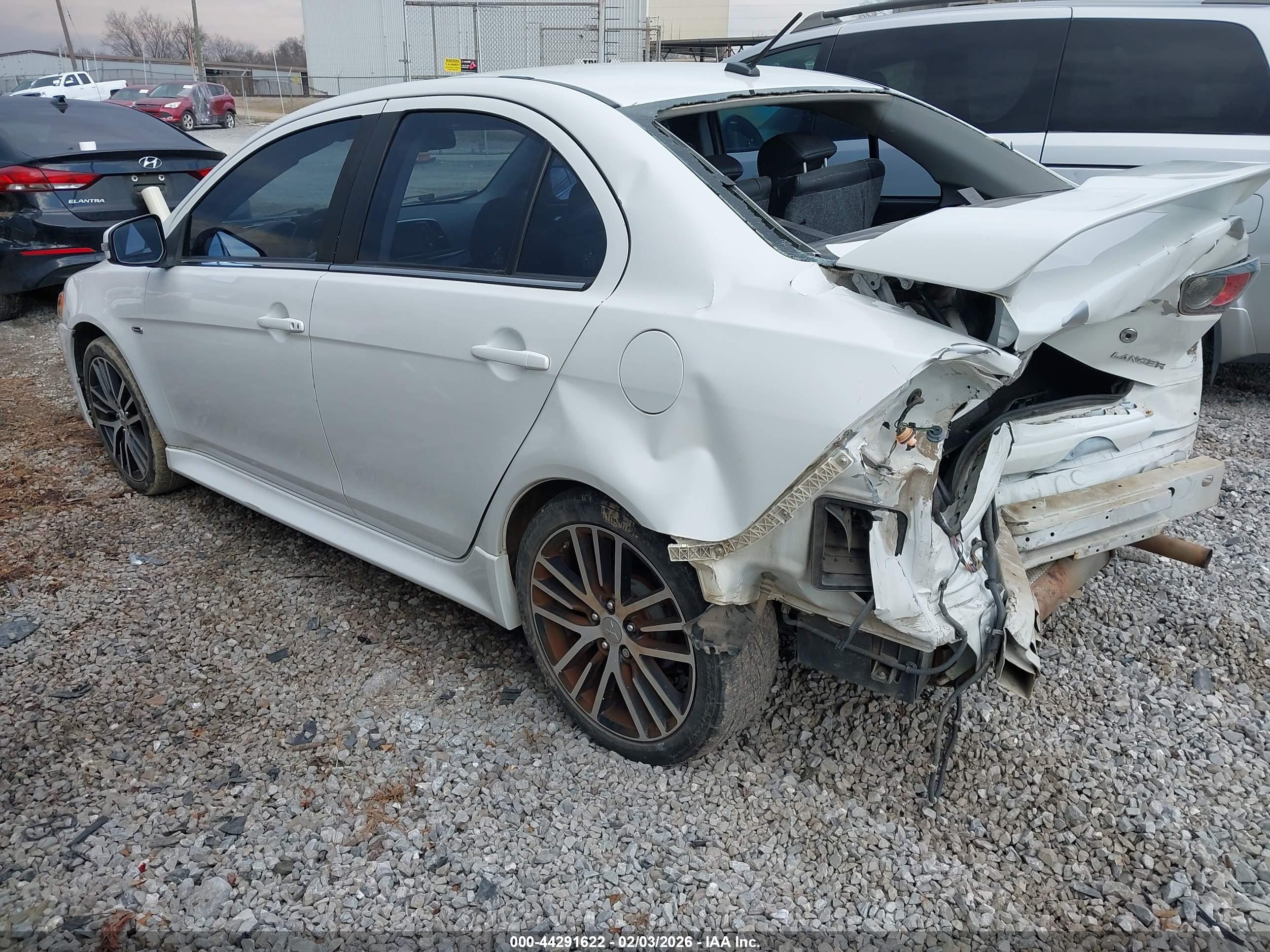 MITSUBISHI LANCER image 3