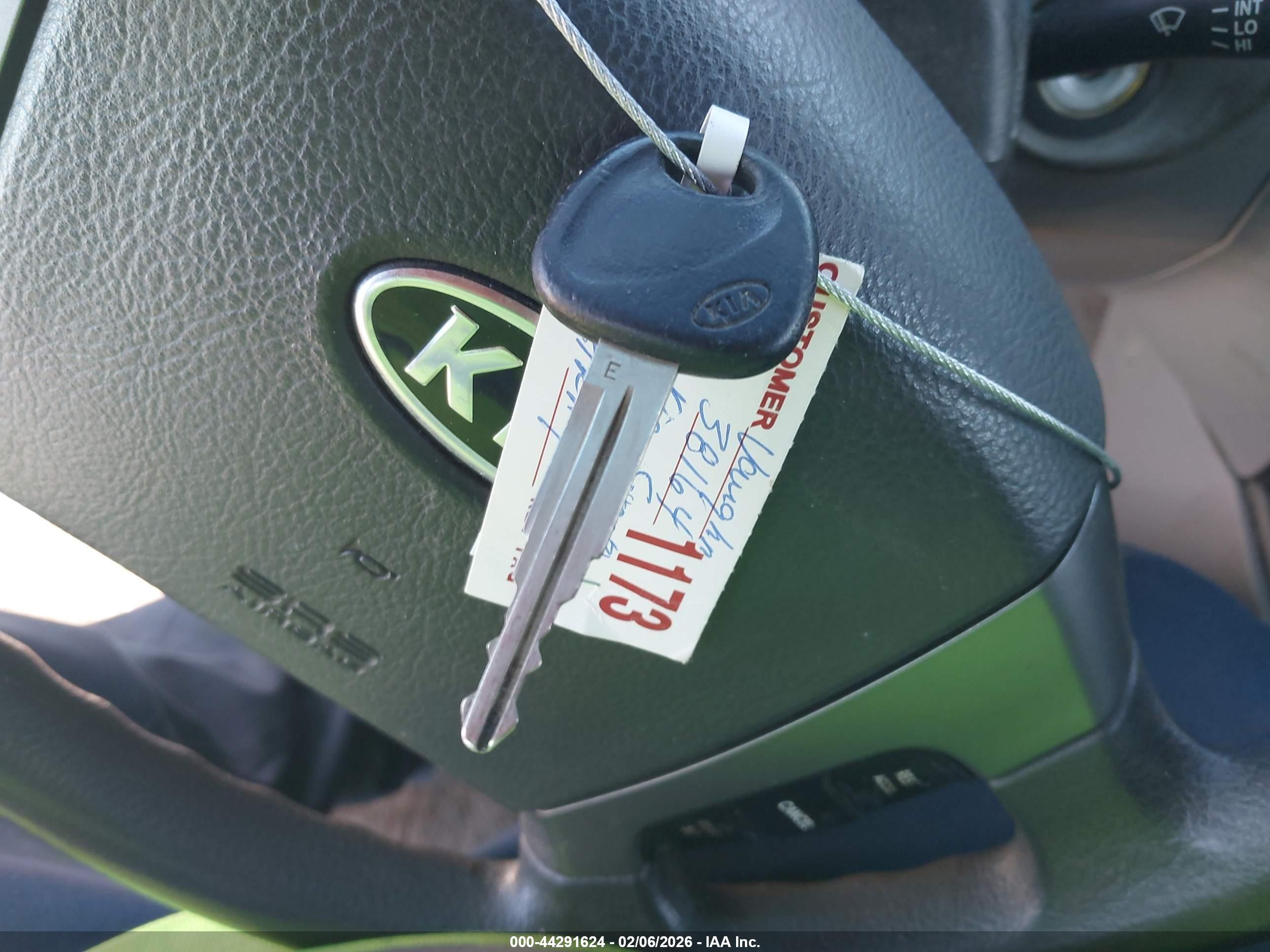 KIA SORENTO image 11