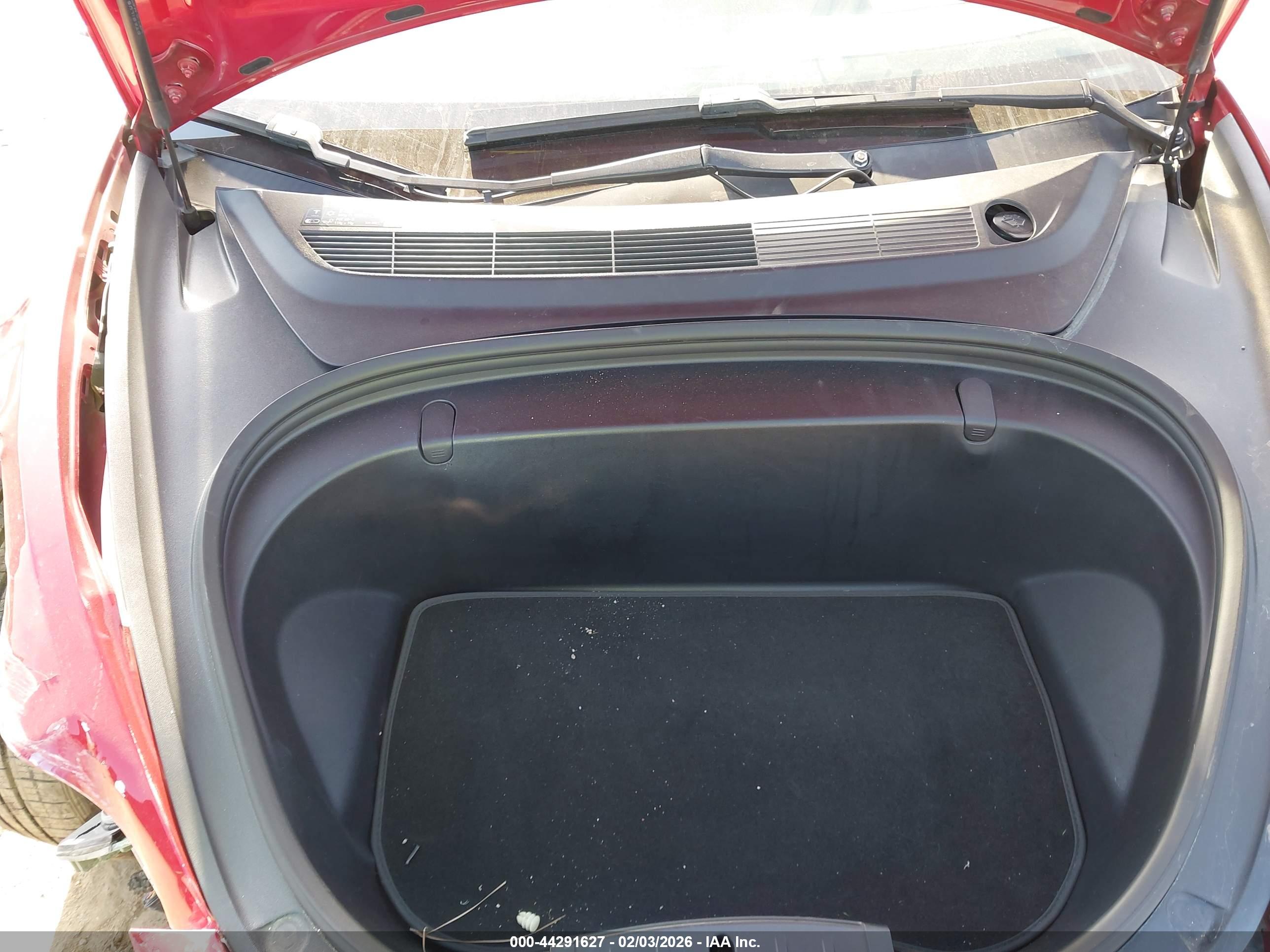 TESLA MODEL image 10