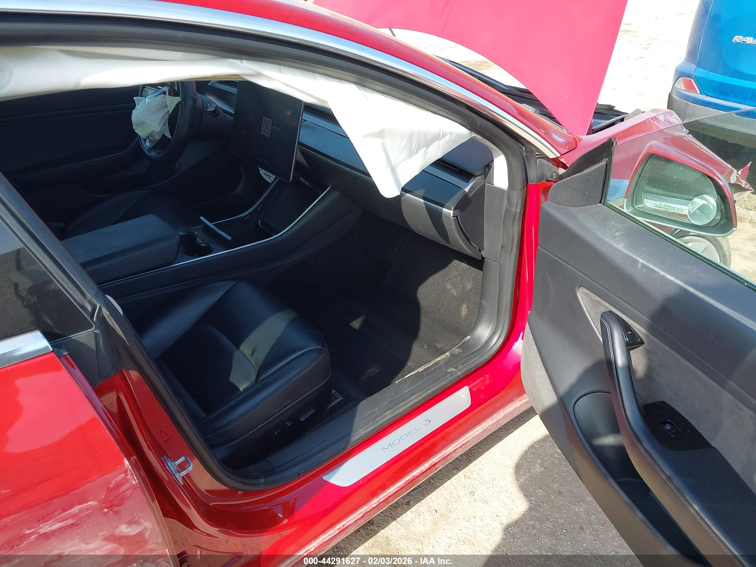 TESLA MODEL image 5
