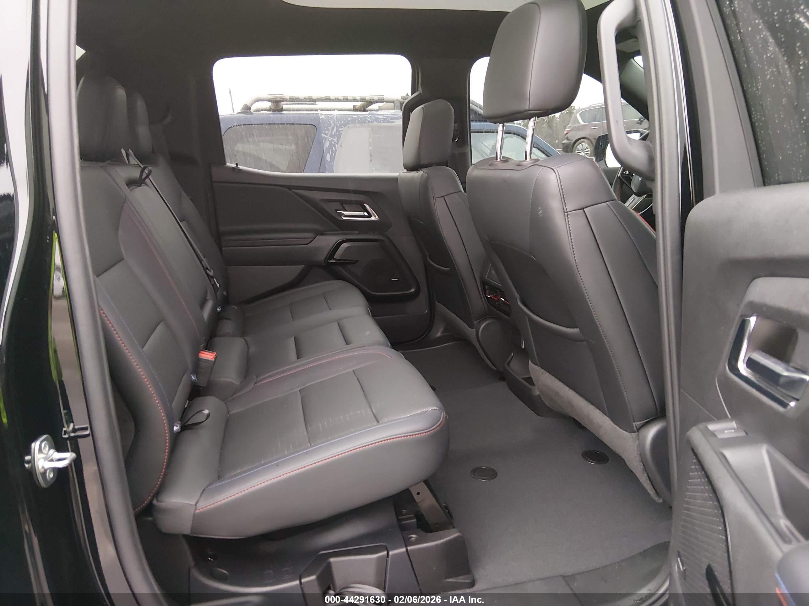 CHEVROLET SILVERADO image 8