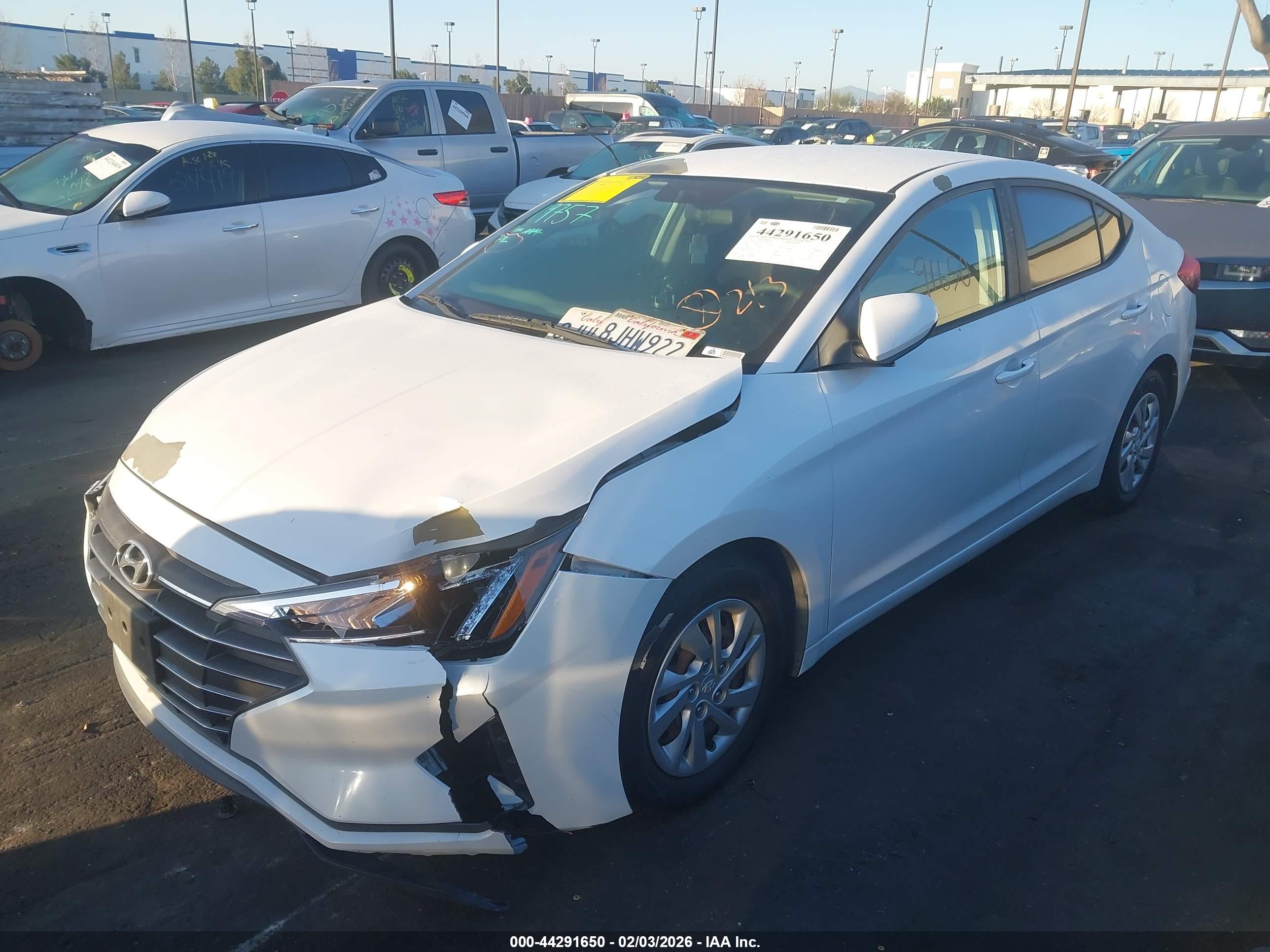 HYUNDAI ELANTRA image 2