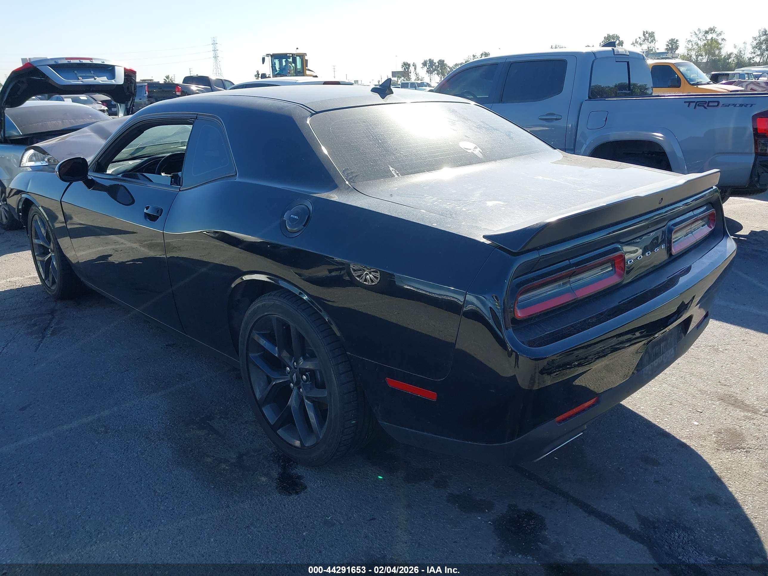 DODGE CHALLENGER image 3
