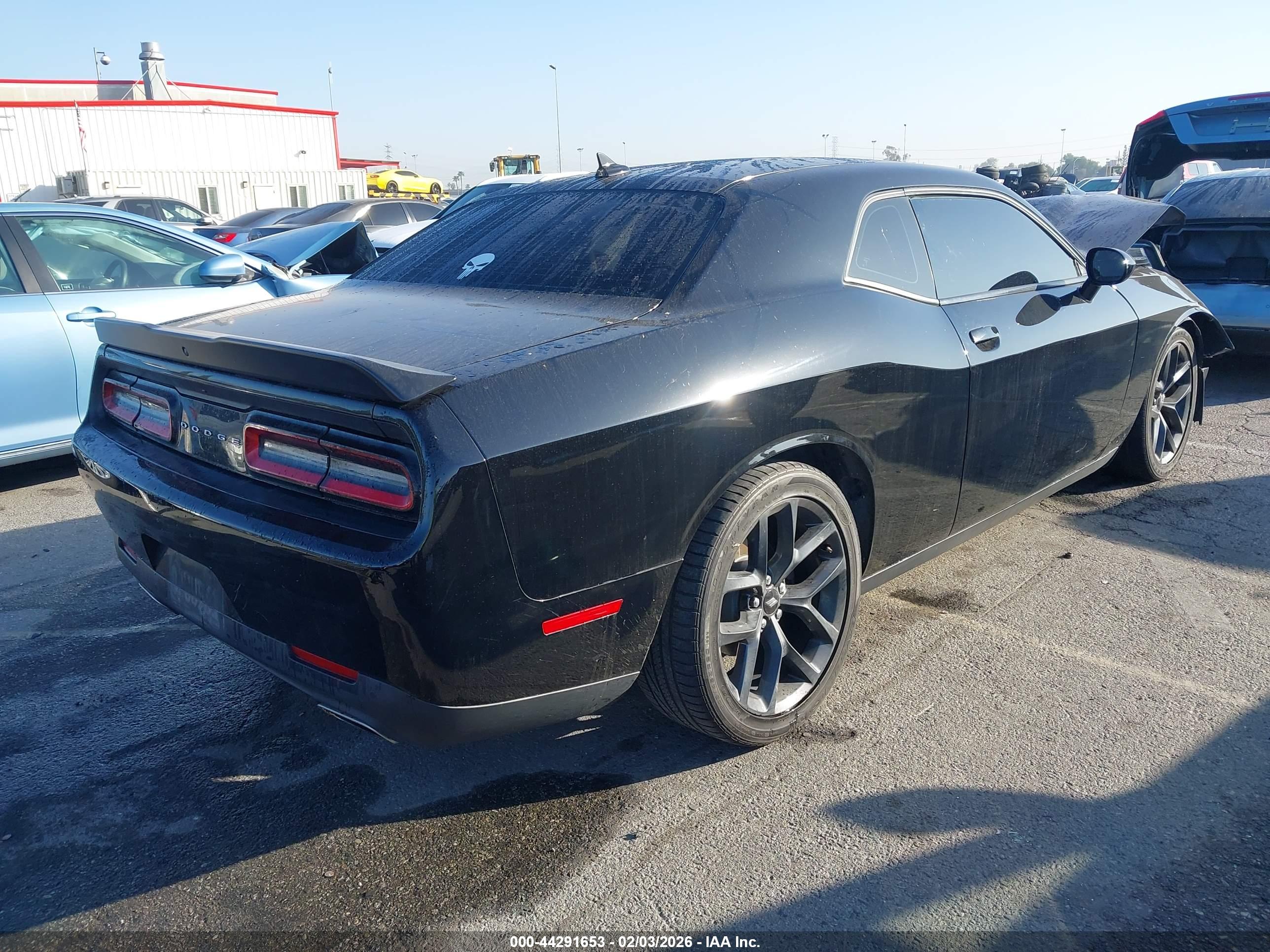 DODGE CHALLENGER image 4