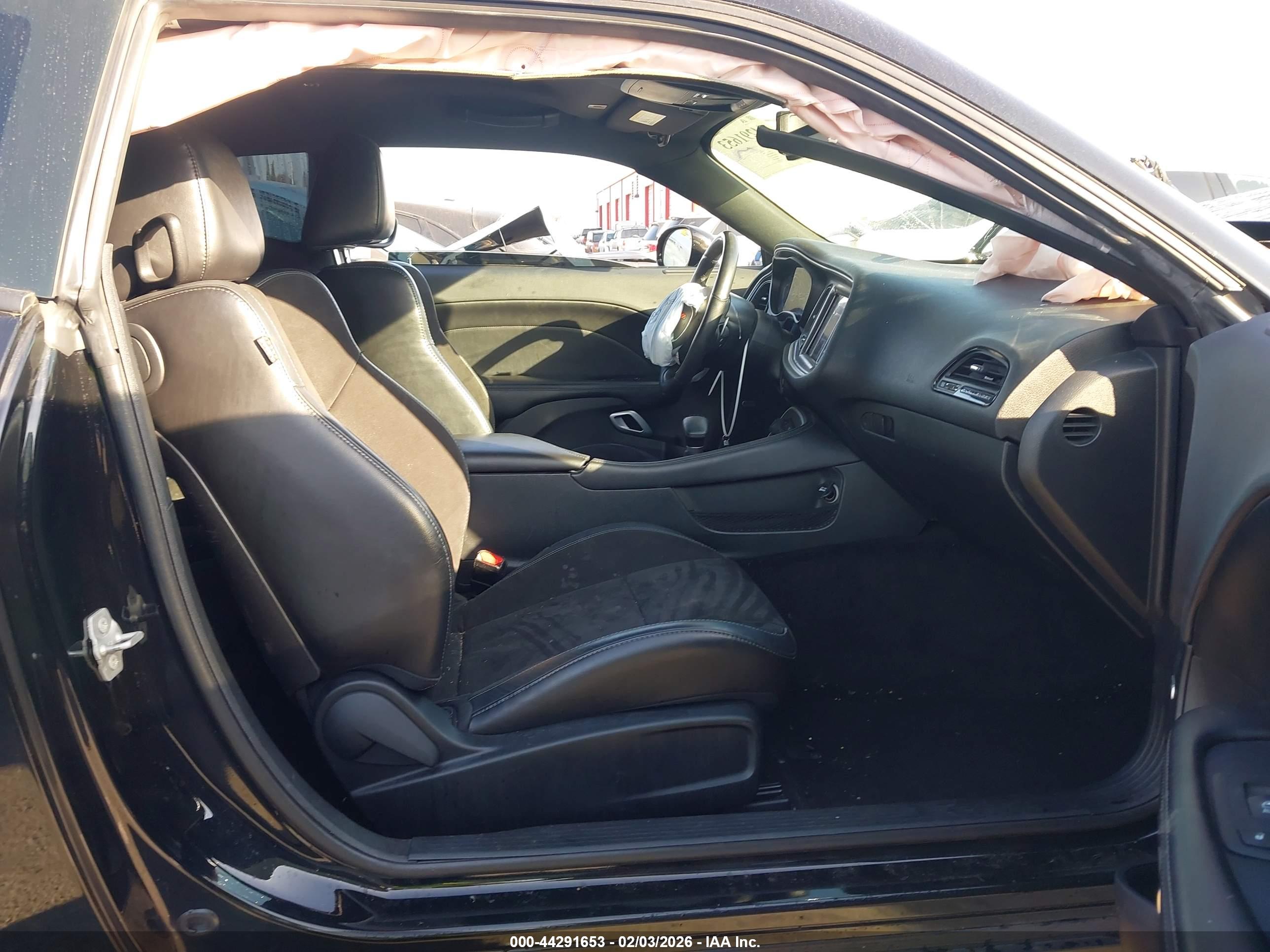 DODGE CHALLENGER image 5