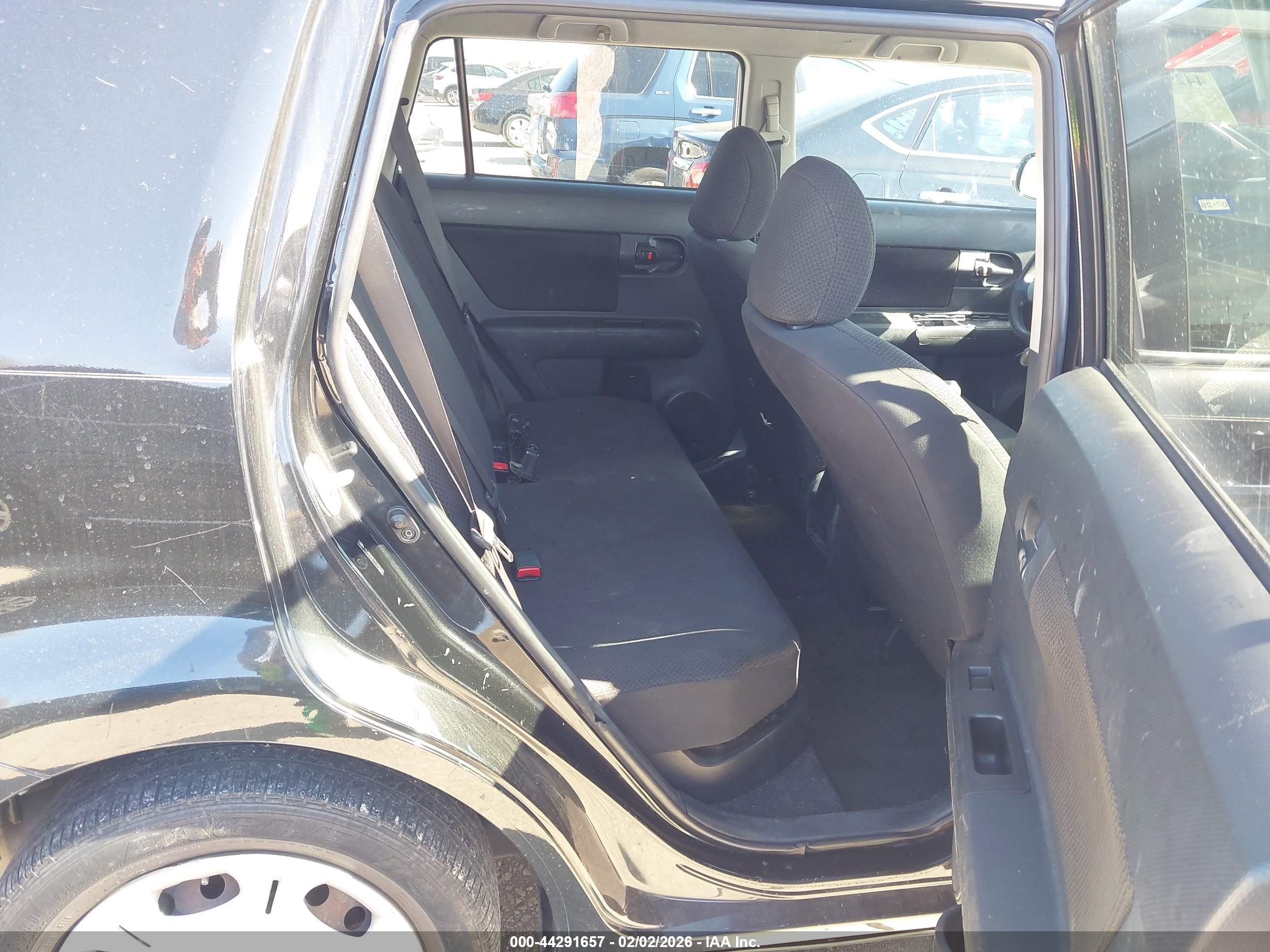 SCION XB image 8
