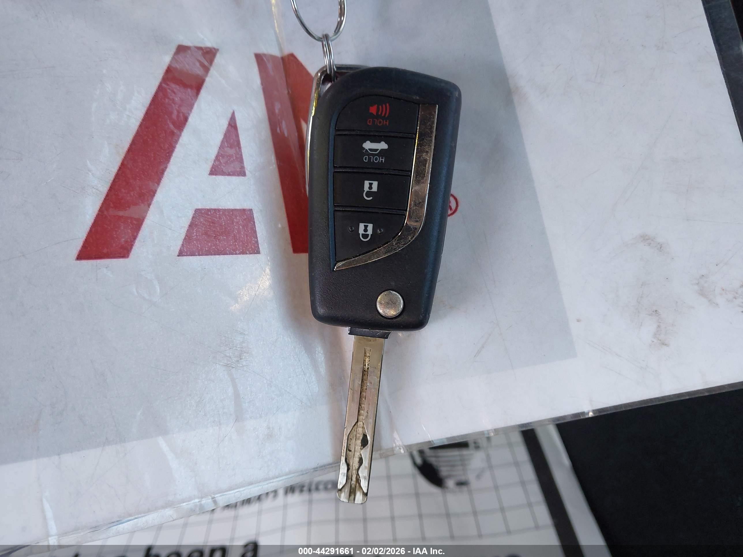 TOYOTA CAMRY image 11