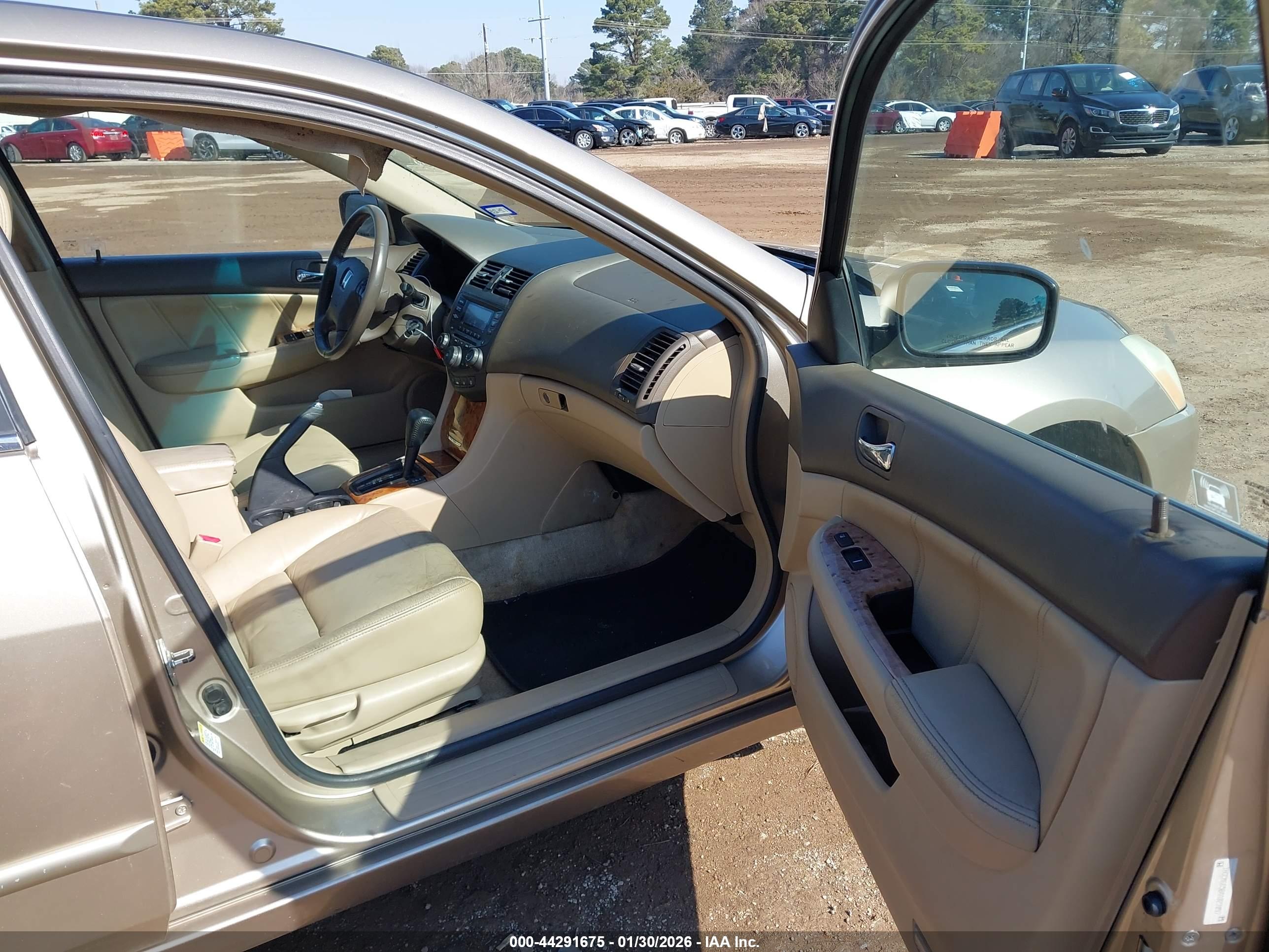 HONDA ACCORD image 5