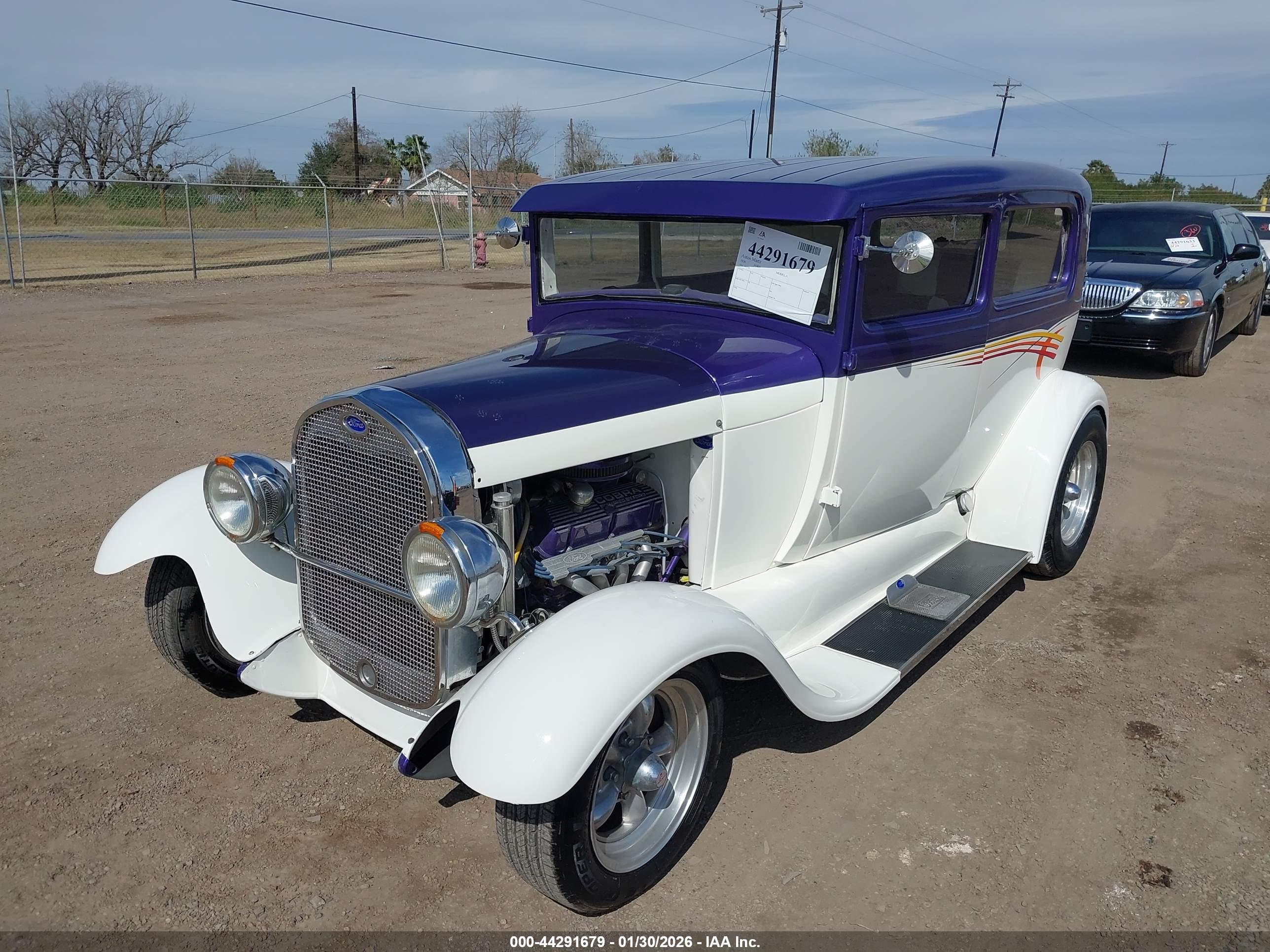 FORD MODEL image 6