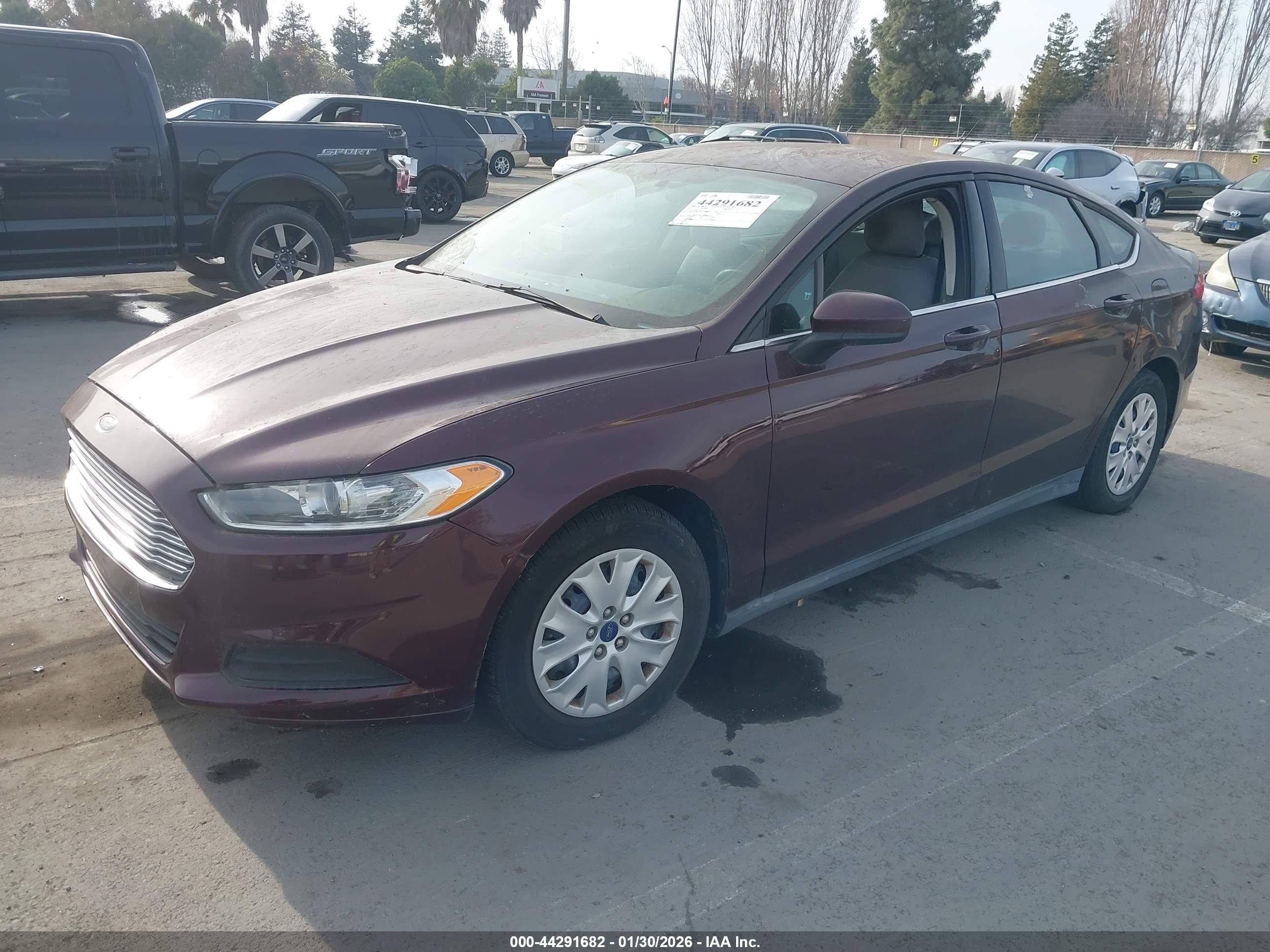FORD FUSION image 2