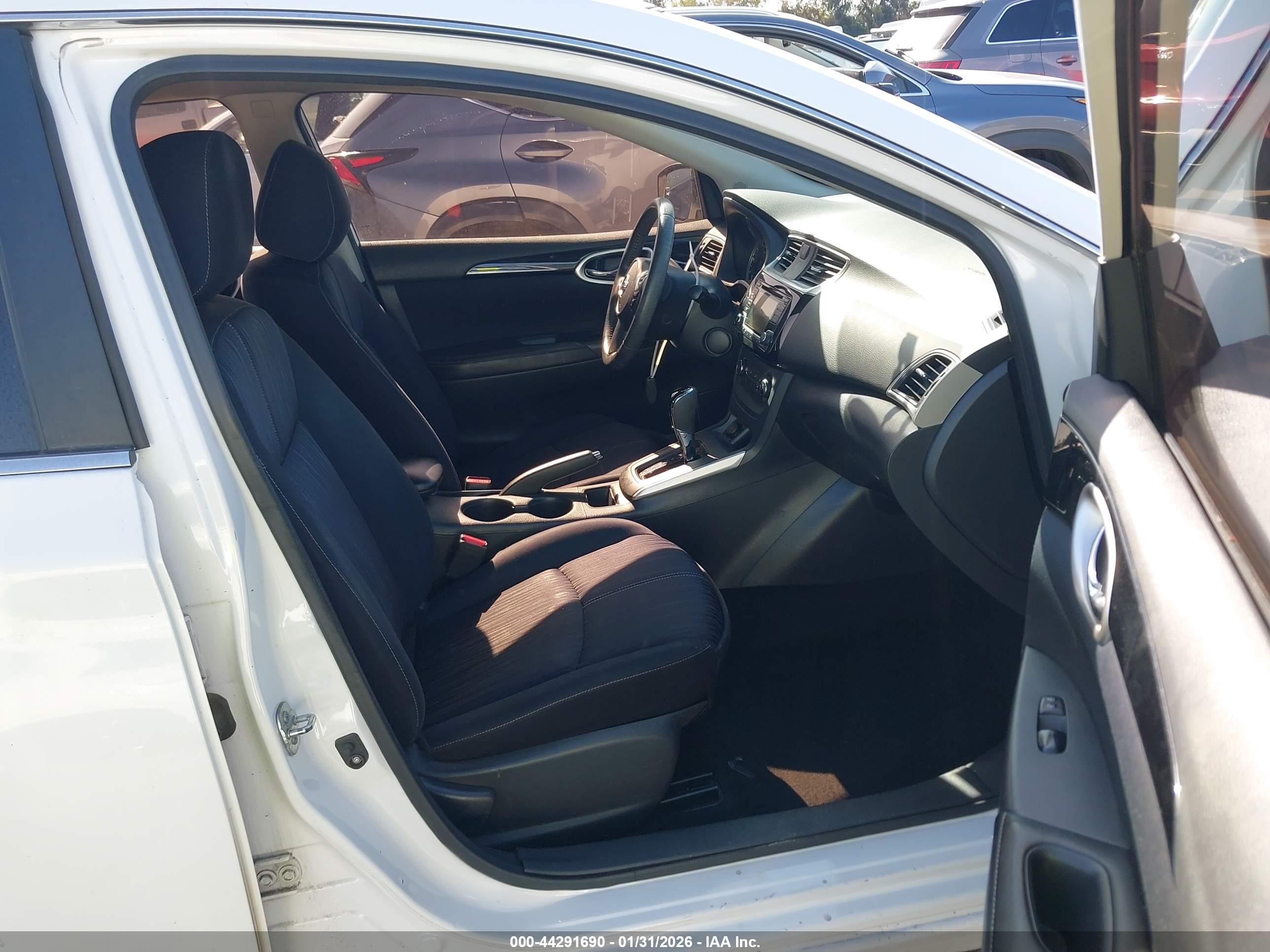NISSAN SENTRA image 5