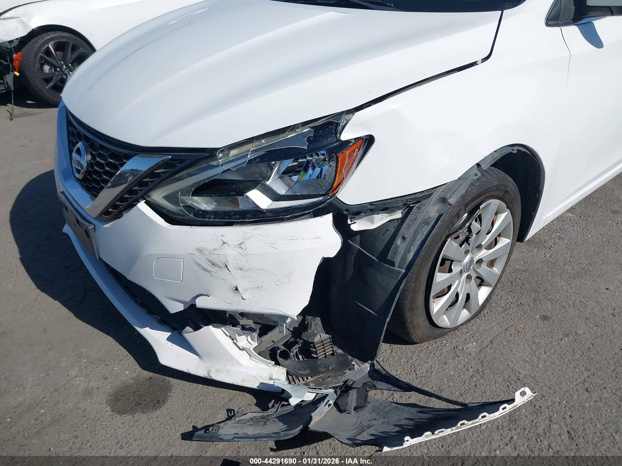 NISSAN SENTRA image 6