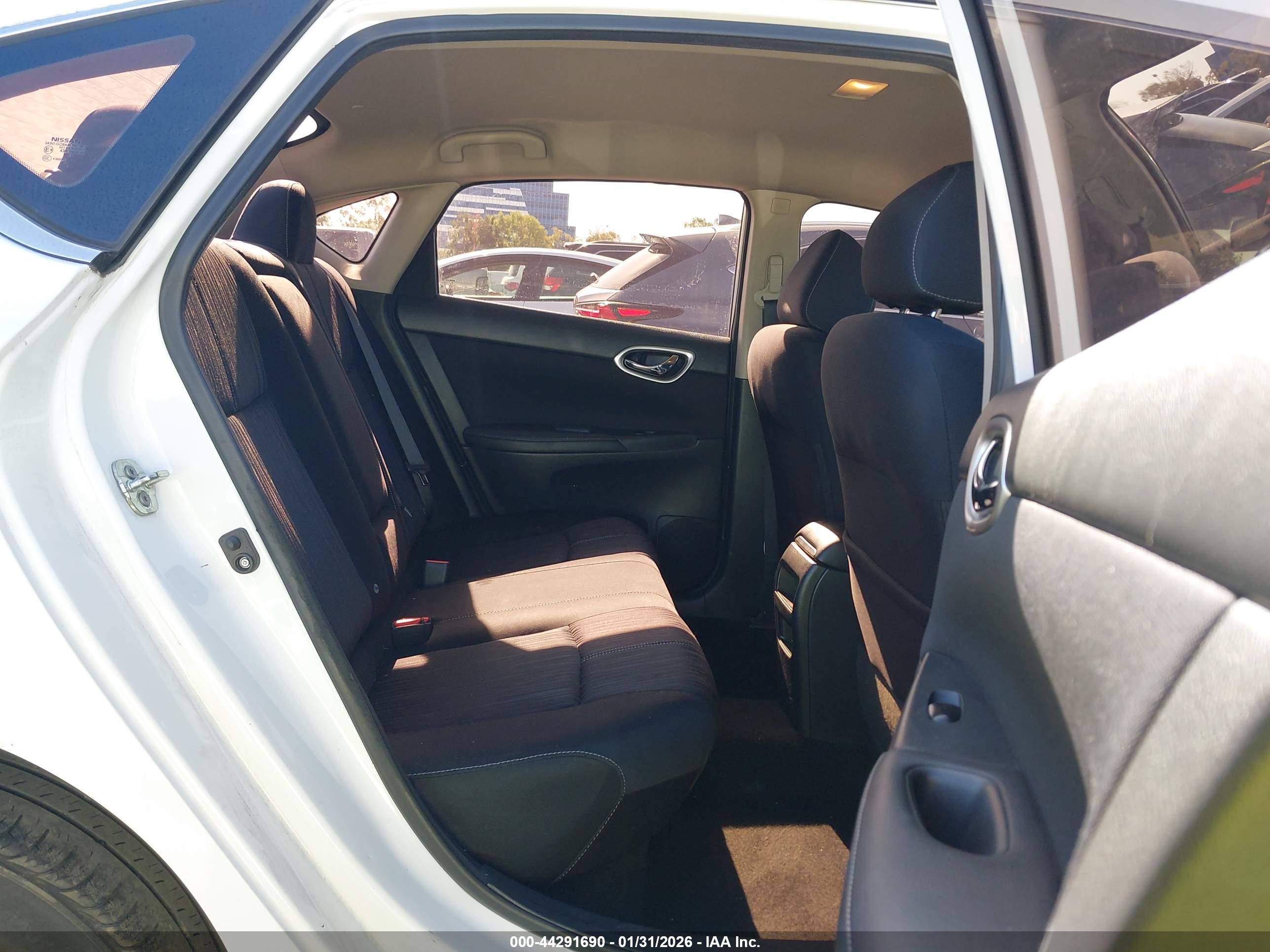 NISSAN SENTRA image 8