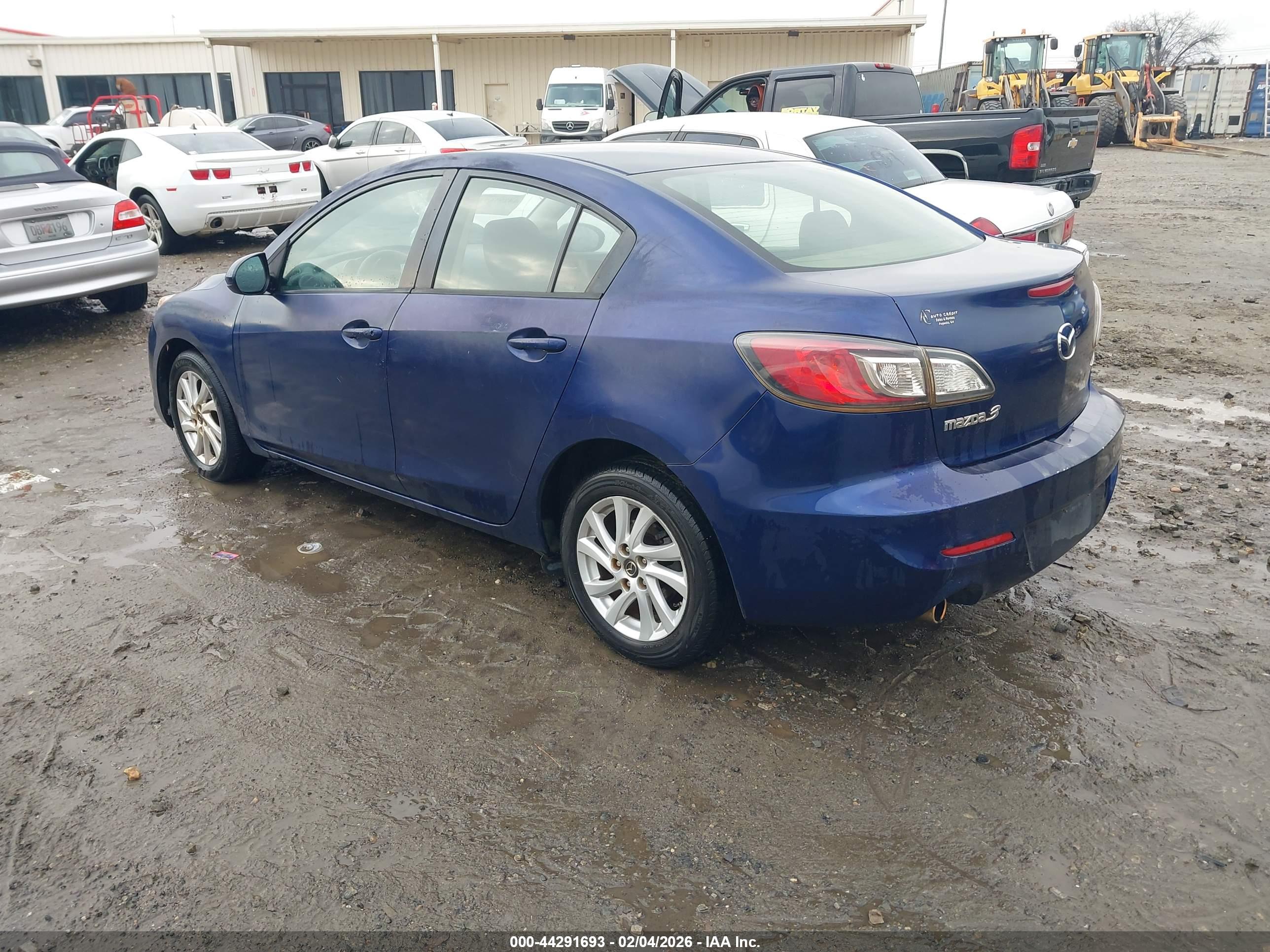 MAZDA MAZDA3 image 3