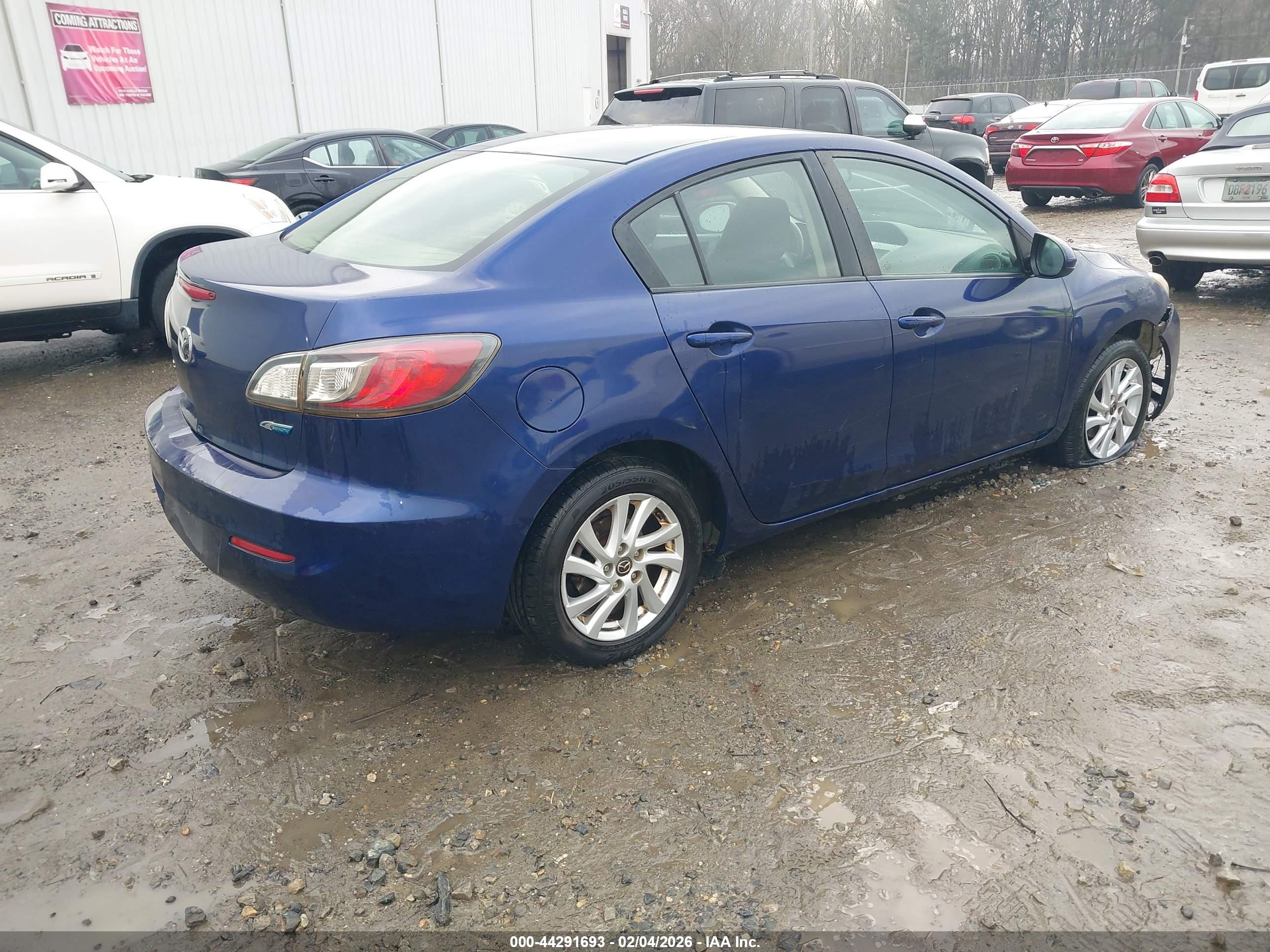 MAZDA MAZDA3 image 4