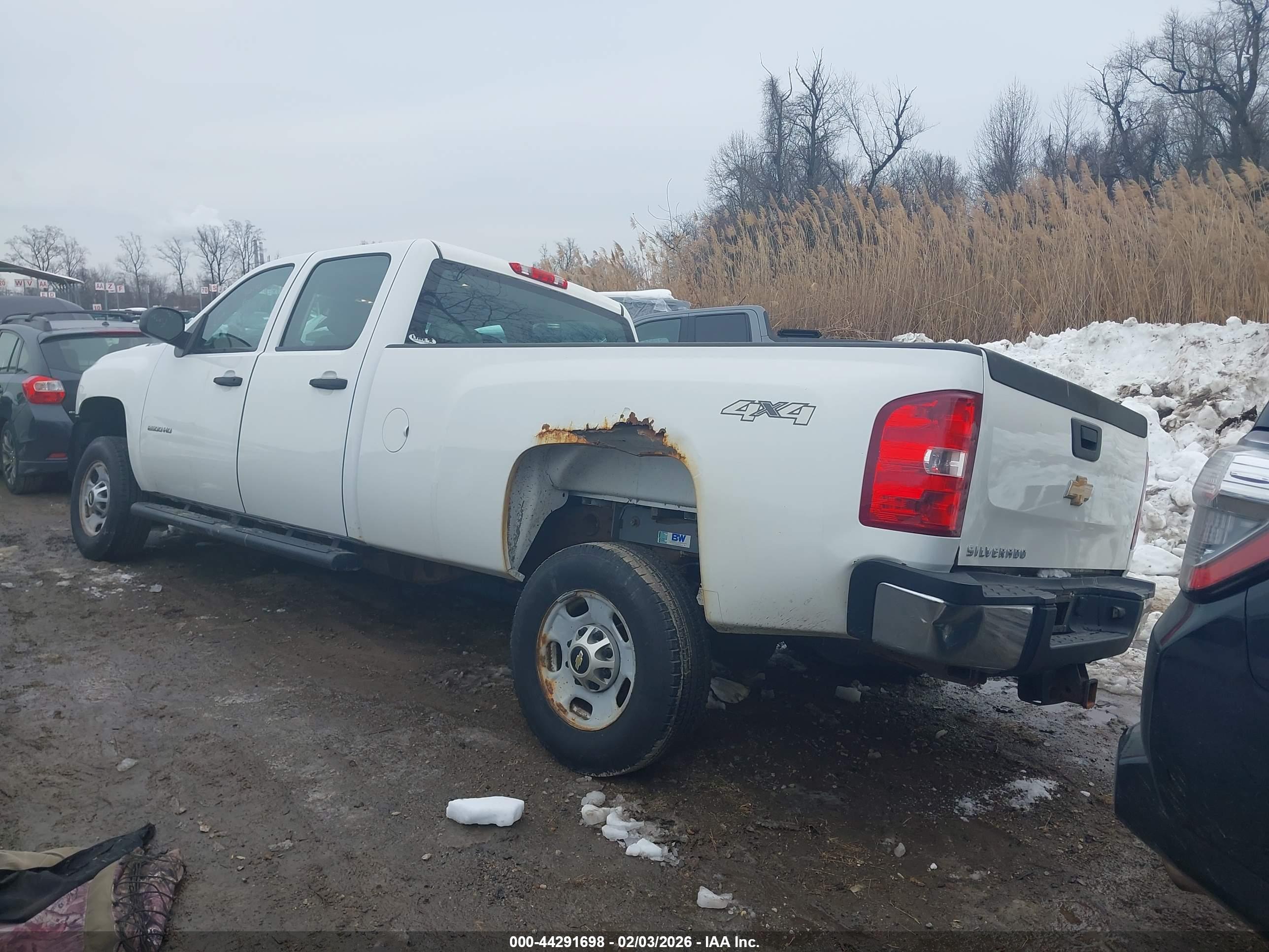 CHEVROLET SILVERADO image 3