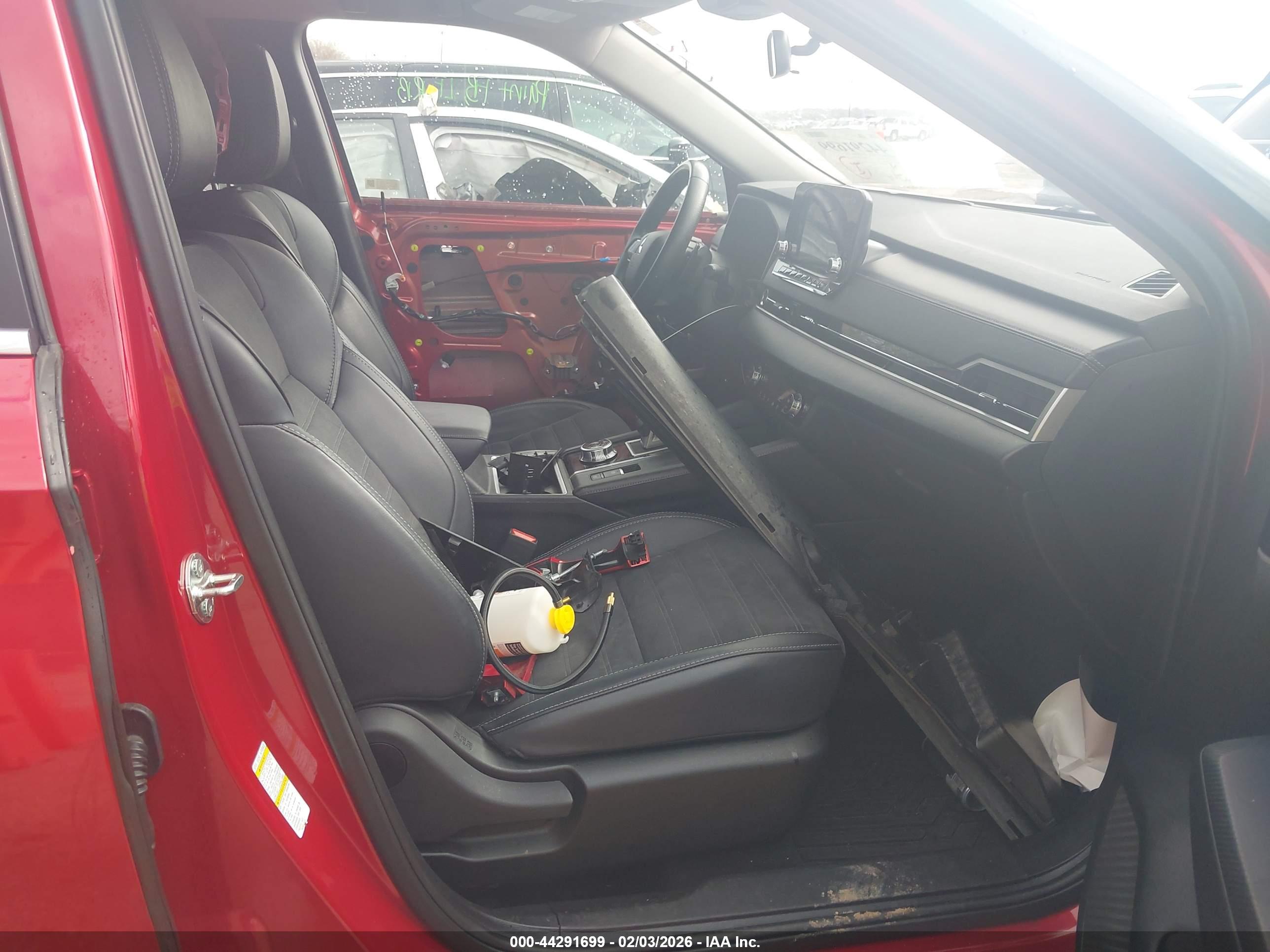 MITSUBISHI OUTLANDER image 5