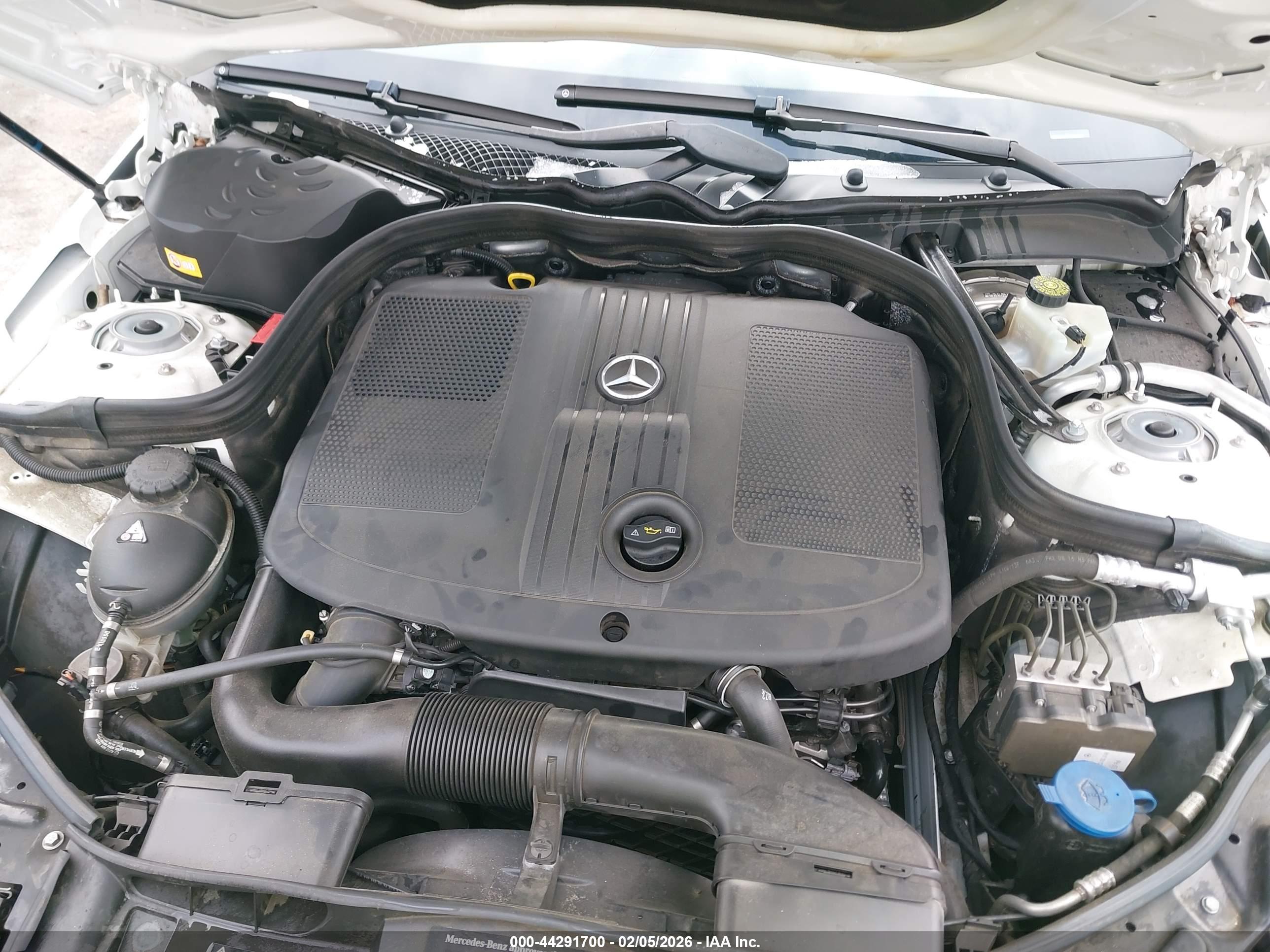 MERCEDES-BENZ E image 10
