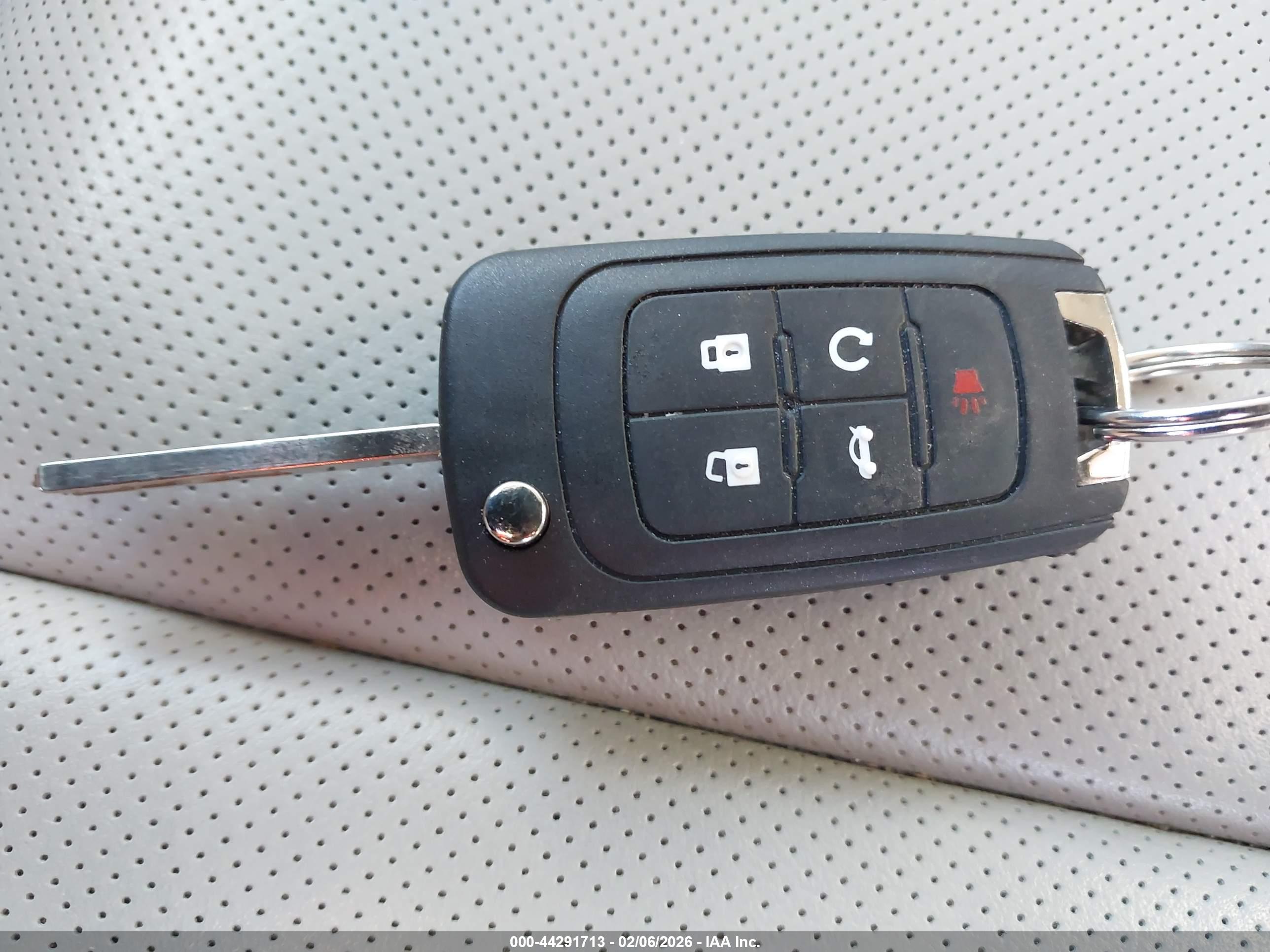 CHEVROLET EQUINOX image 11