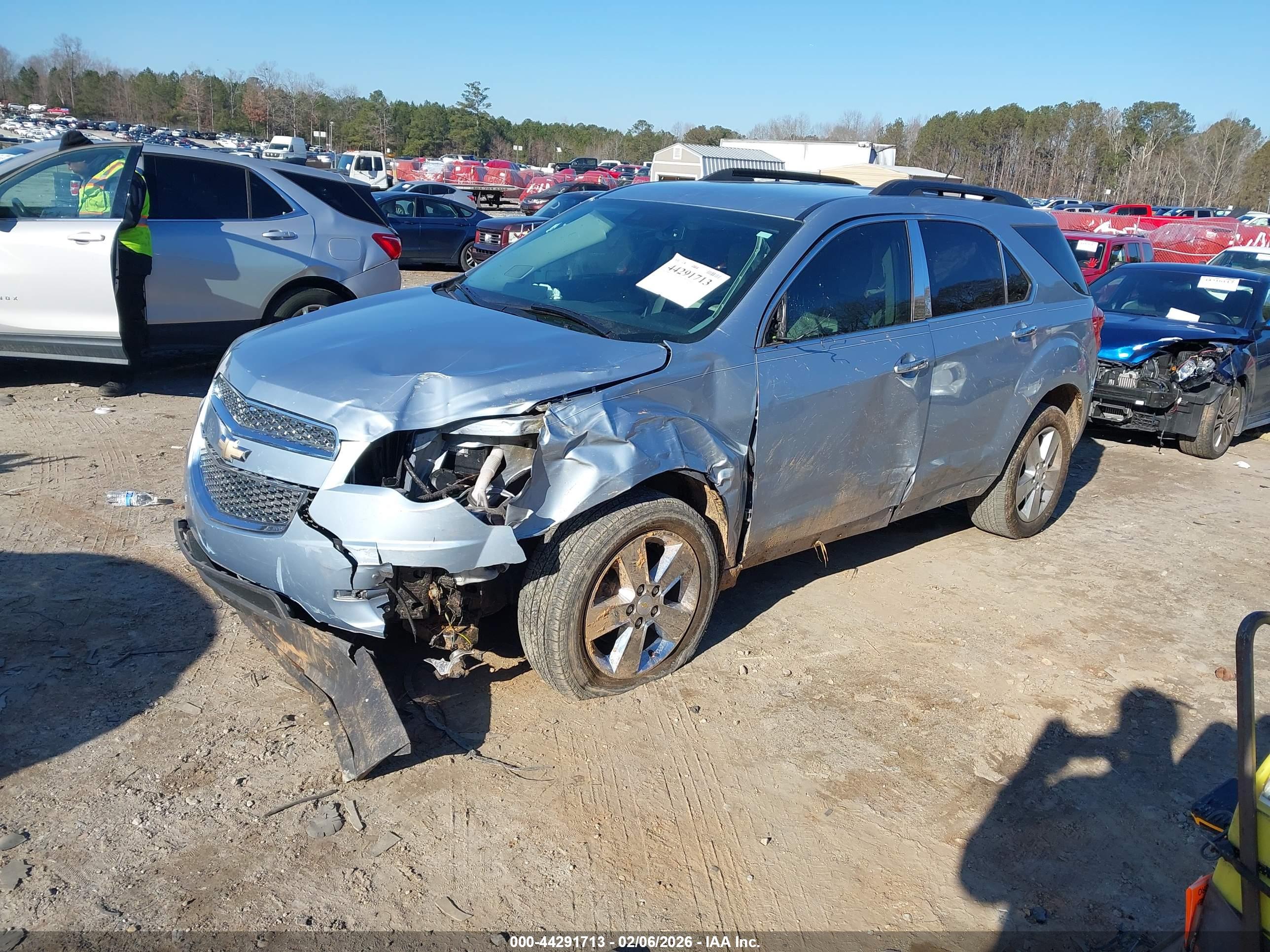 CHEVROLET EQUINOX image 2