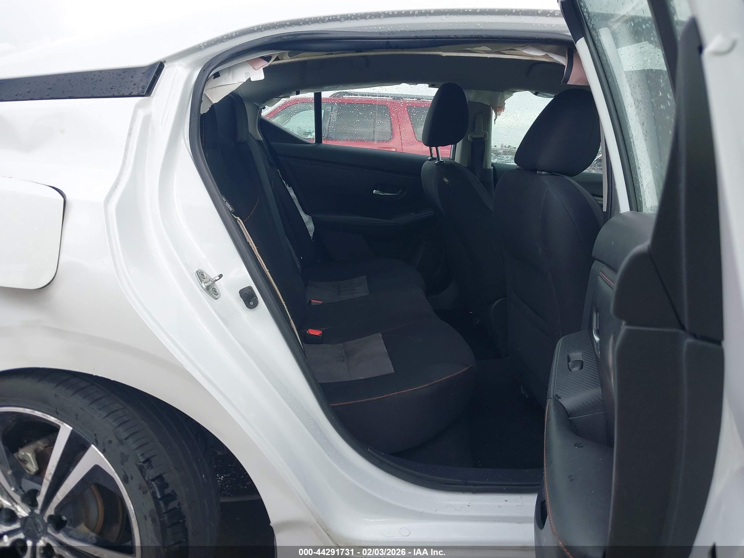 NISSAN SENTRA image 8